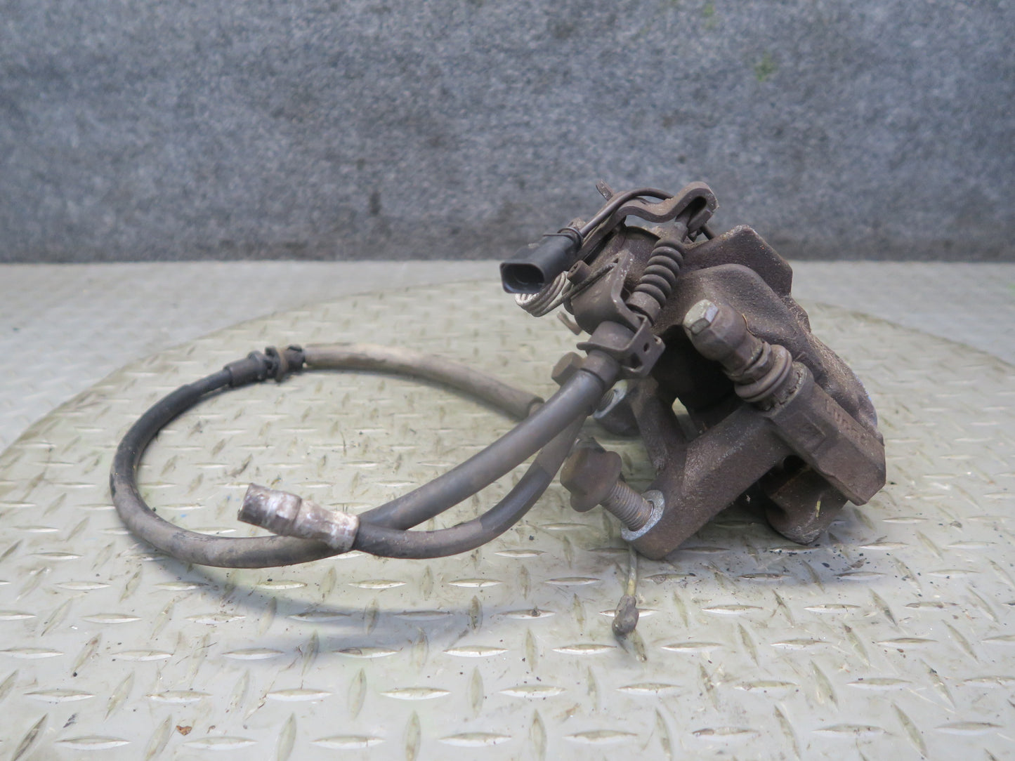 01-03 VW Eurovan T4 2.8L FWD Set of 2 Rear Left & Right Brake Caliper 136K OEM