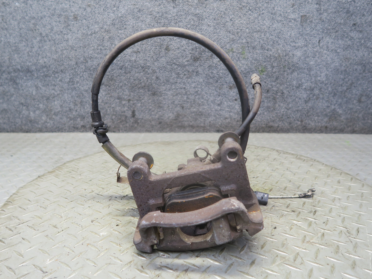 01-03 VW Eurovan T4 2.8L FWD Set of 2 Rear Left & Right Brake Caliper 136K OEM