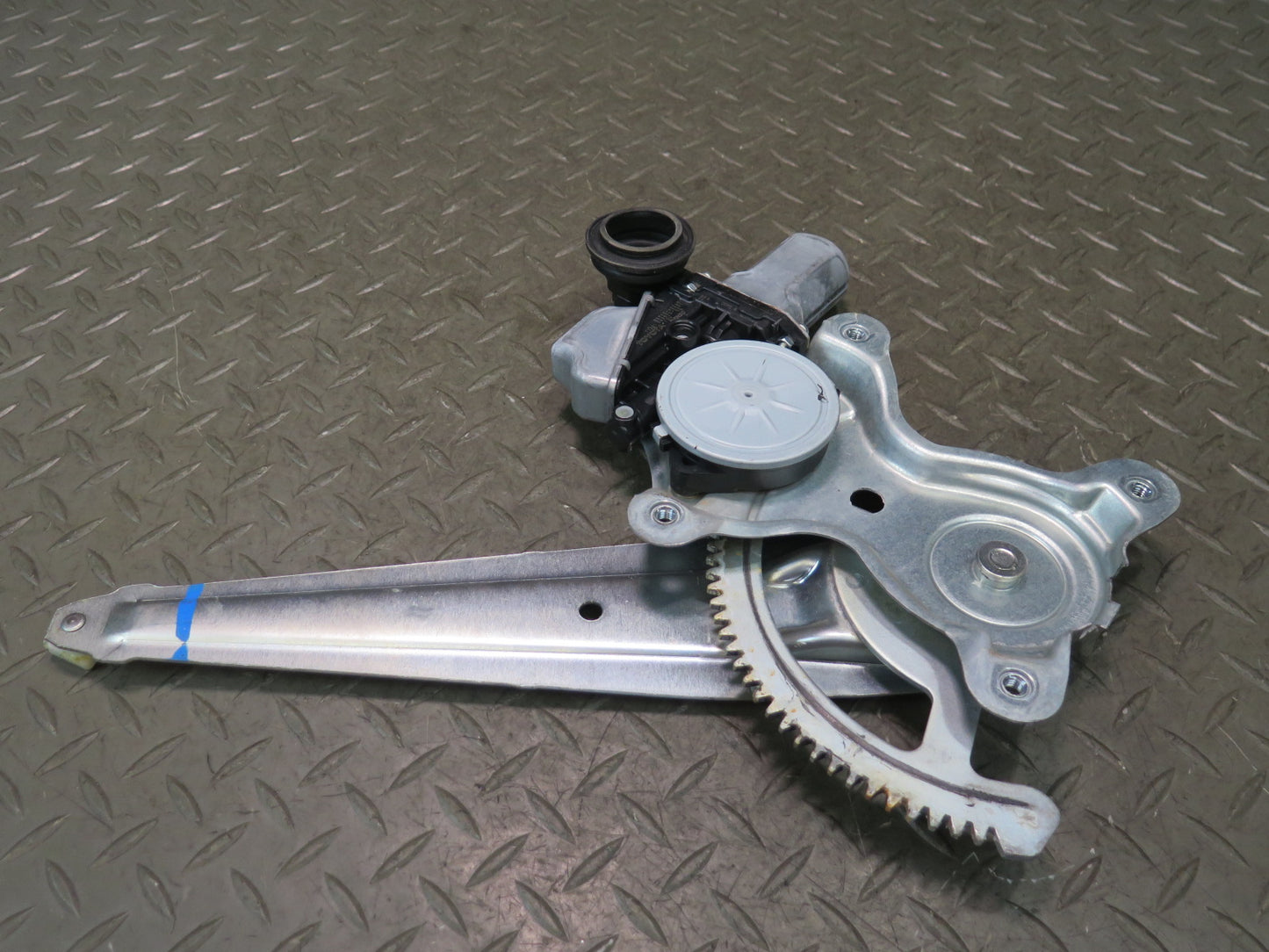 2010-2013 Lexus URJ150L GX460 Rear Left Driver Door Window Regulator W/ Motor