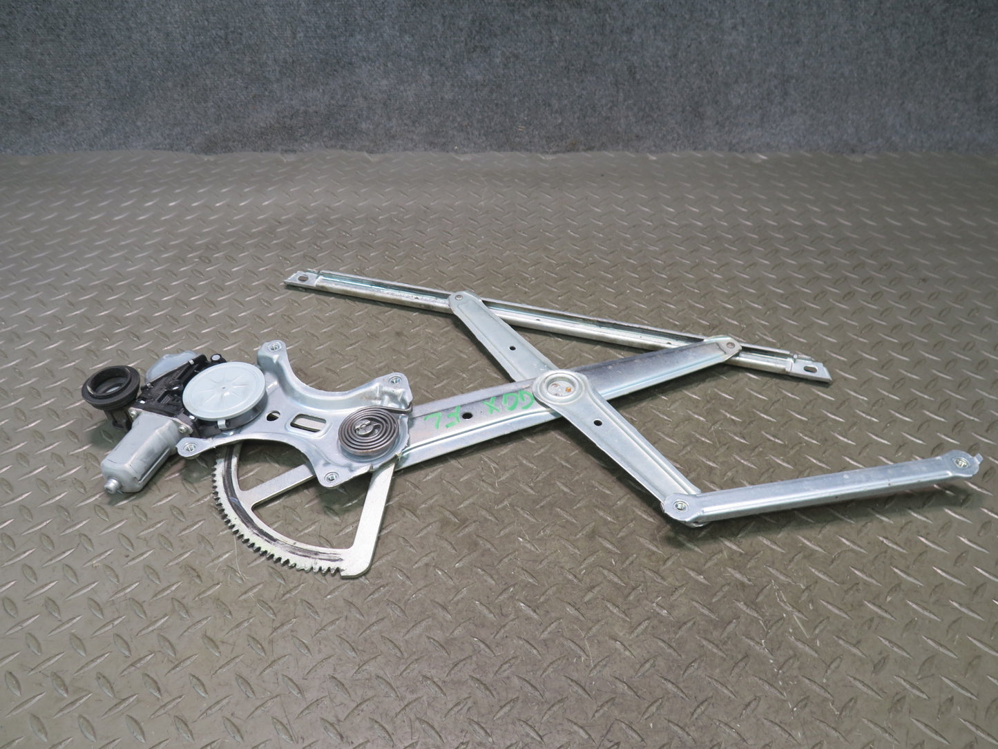 2010-2013 Lexus URJ150L GX460 Front Left Driver Door Window Regulator W/ Motor
