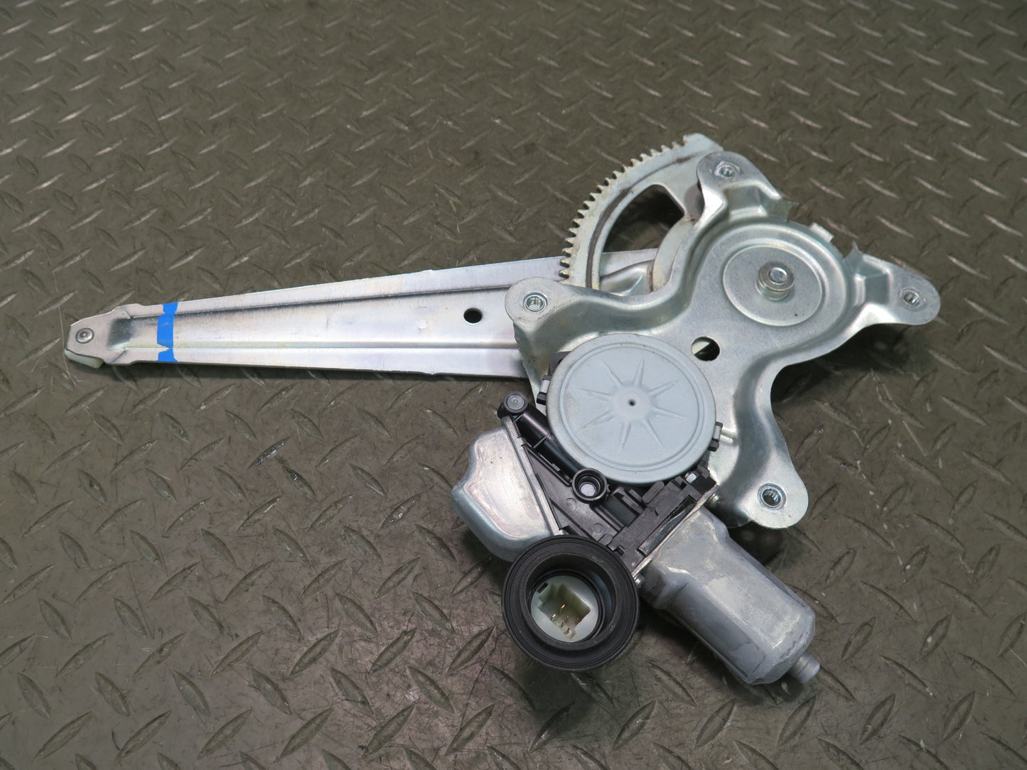 2010-2013 Lexus URJ150L GX460 Rear Right Pass Door Window Regulator W/ Motor