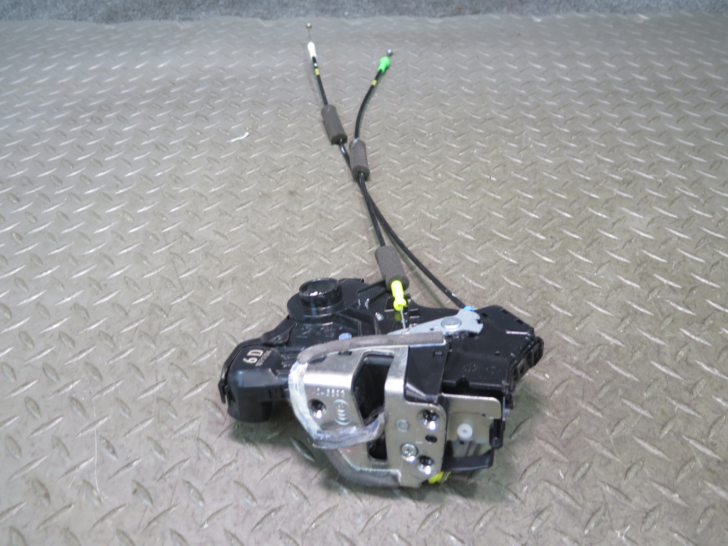 2010-2013 Lexus URJ150L GX460 Front Left Side Door Lock Latch Actuator