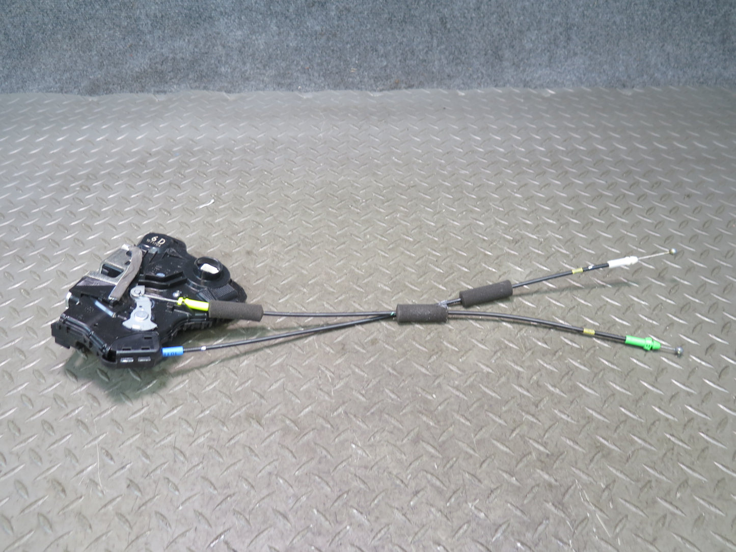 2010-2013 Lexus URJ150L GX460 Front Left Side Door Lock Latch Actuator