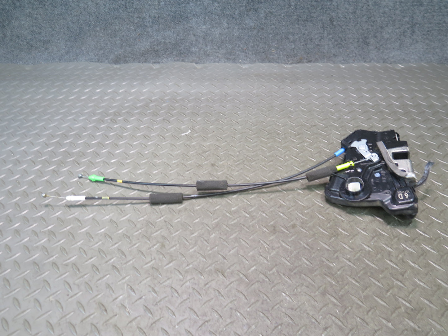 2010-2013 Lexus URJ150L GX460 Front Left Side Door Lock Latch Actuator