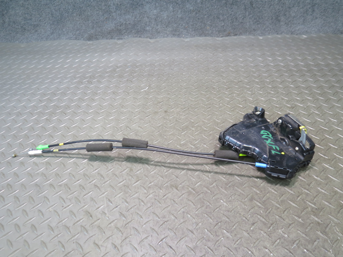 2010-2013 Lexus URJ150L GX460 Front Left Side Door Lock Latch Actuator