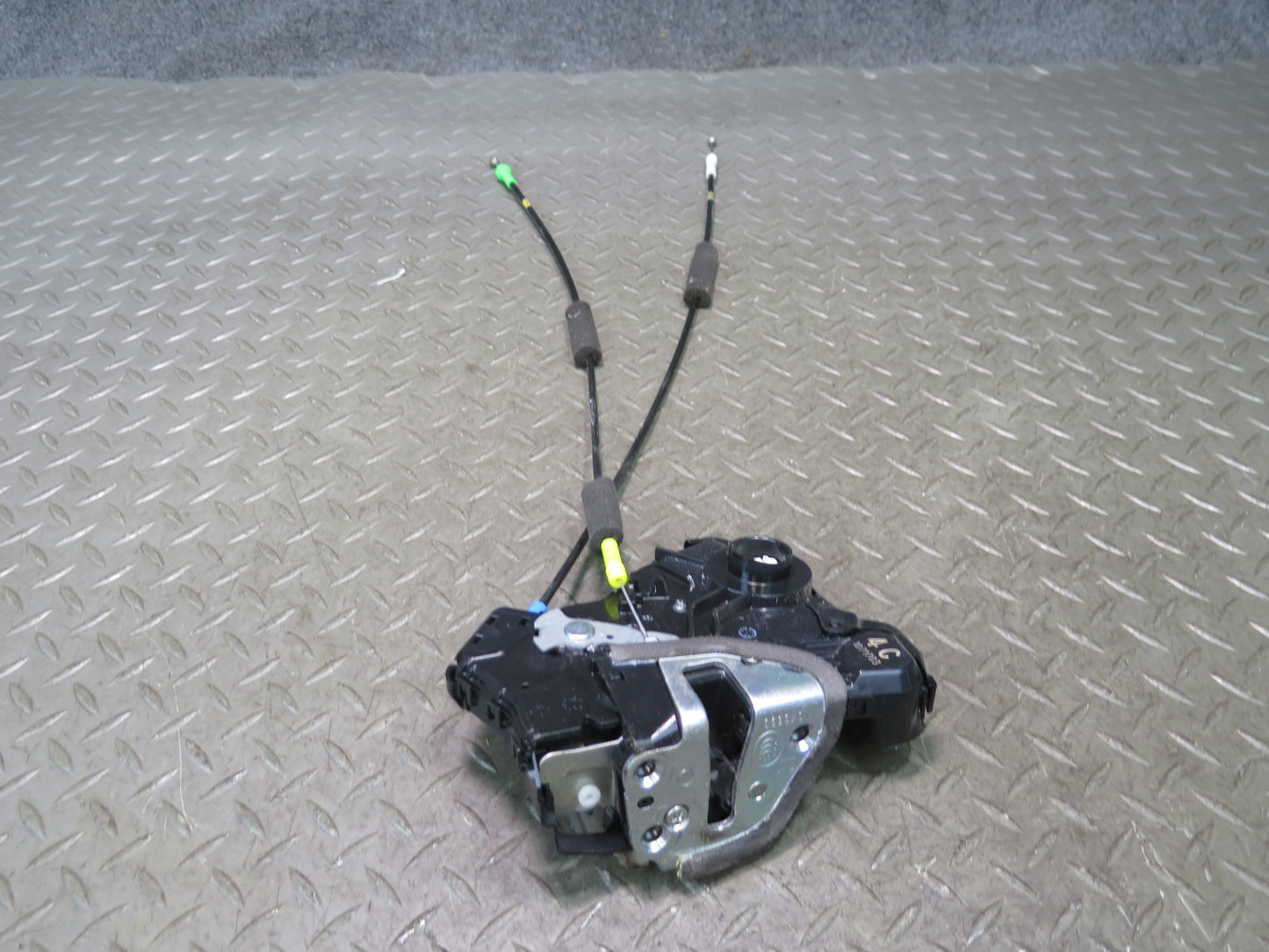 2010-2013 Lexus URJ150L GX460 Front Left Side Door Lock Latch Actuator