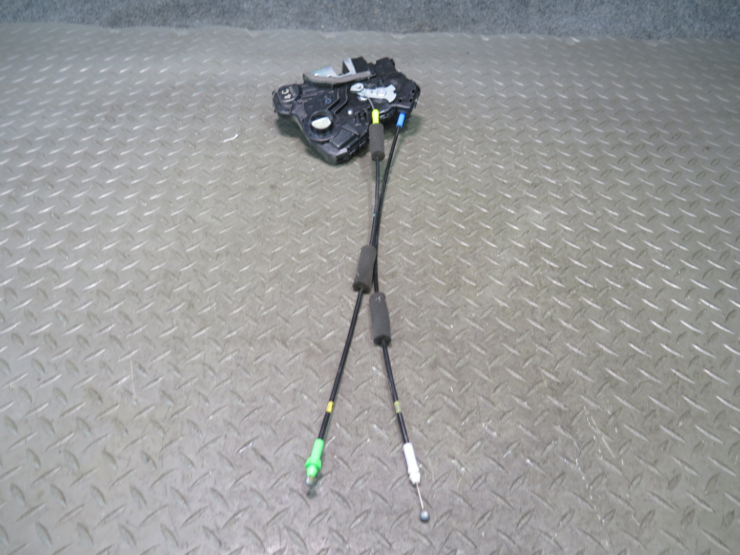 2010-2013 Lexus URJ150L GX460 Front Left Side Door Lock Latch Actuator