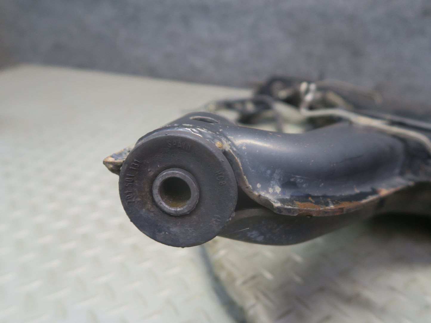 99-03 VW Eurovan T4 Rear Left Spindle Knuckle Wheel Hub Bearing 136K Miles OEM