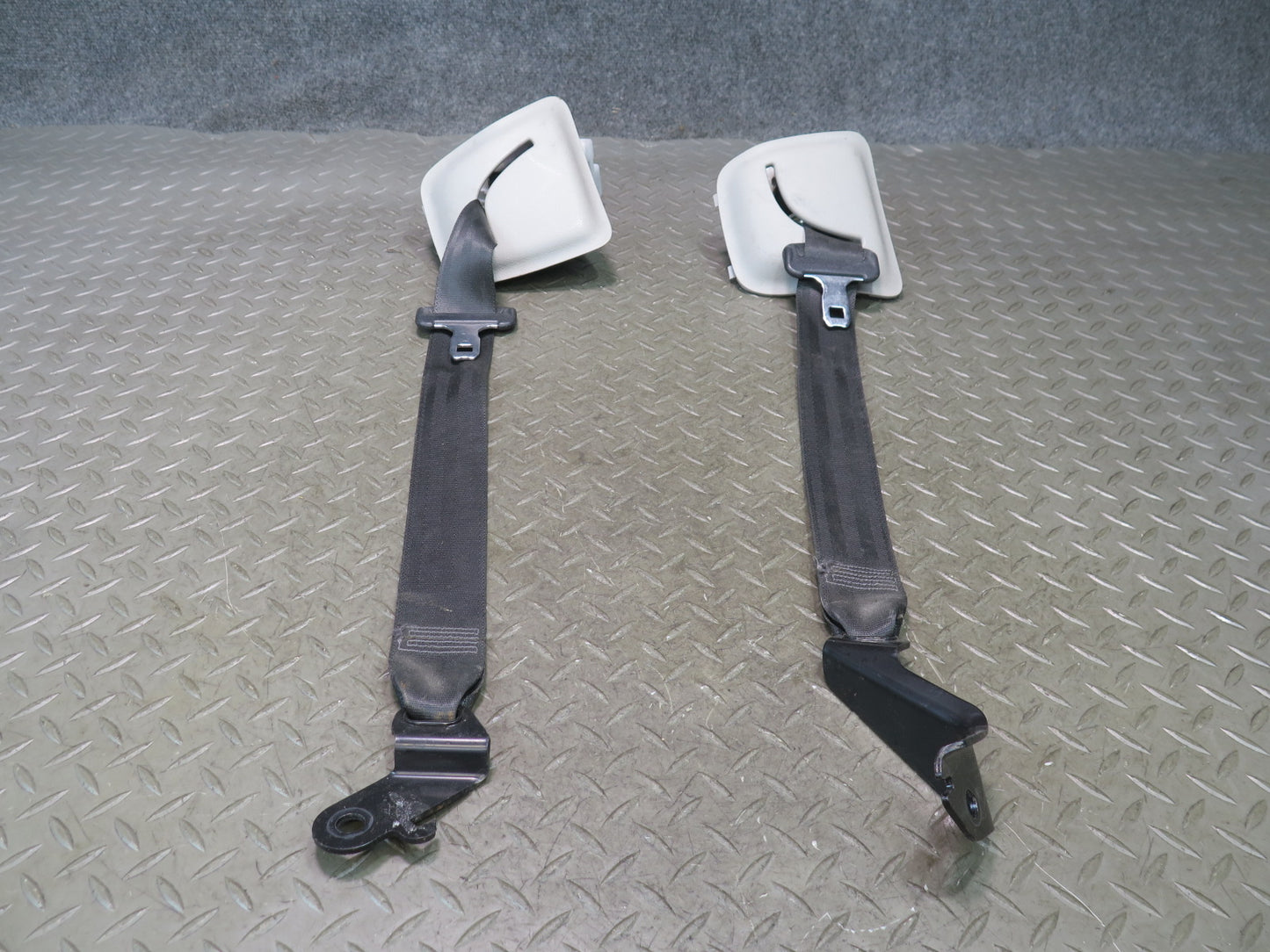 10-13 LEXUS GX460 FRONT RIGHT & LEFT SIDE SEATBELT RETRACTOR SET OEM