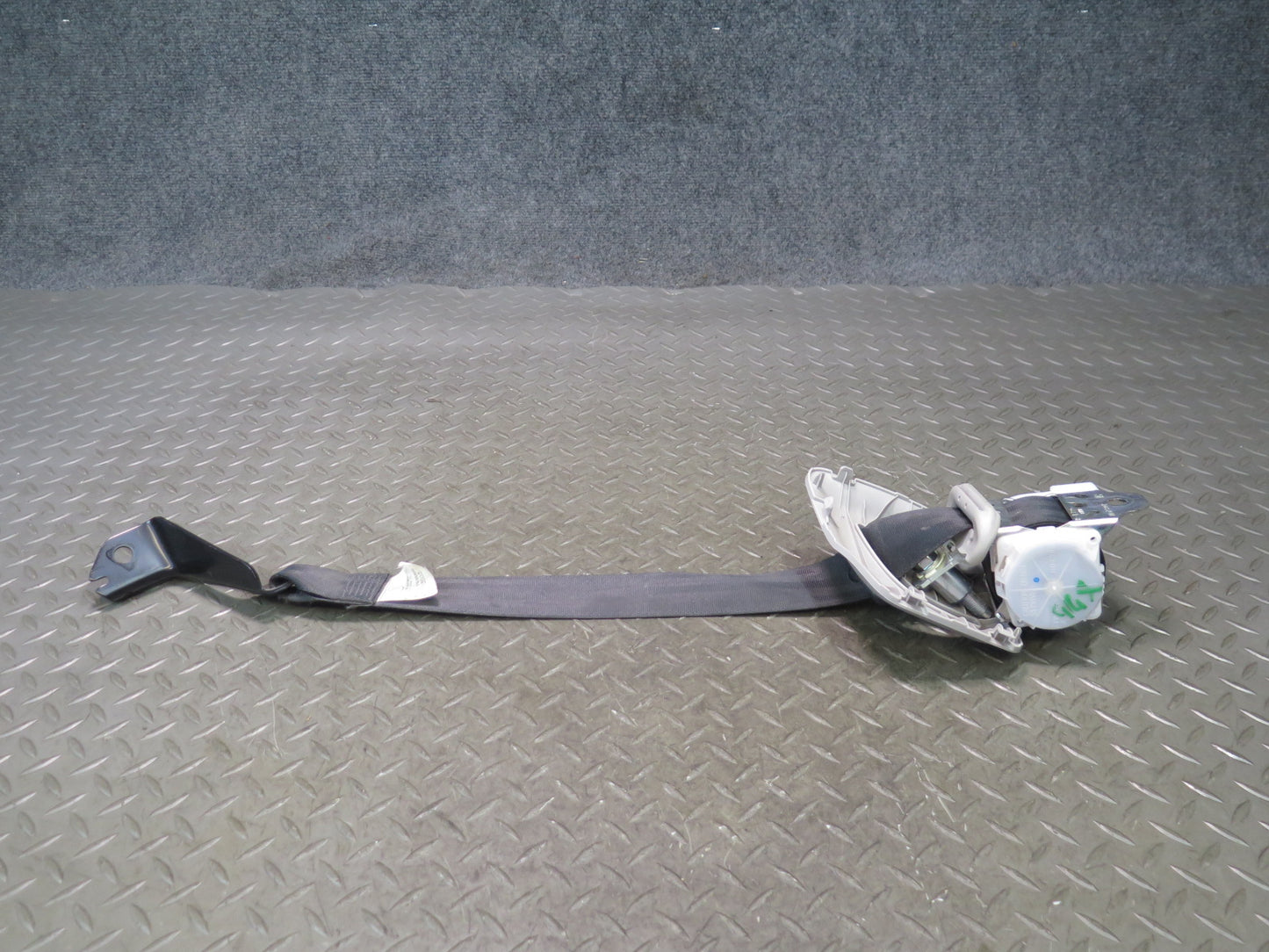 10-13 LEXUS GX460 FRONT RIGHT & LEFT SIDE SEATBELT RETRACTOR SET OEM