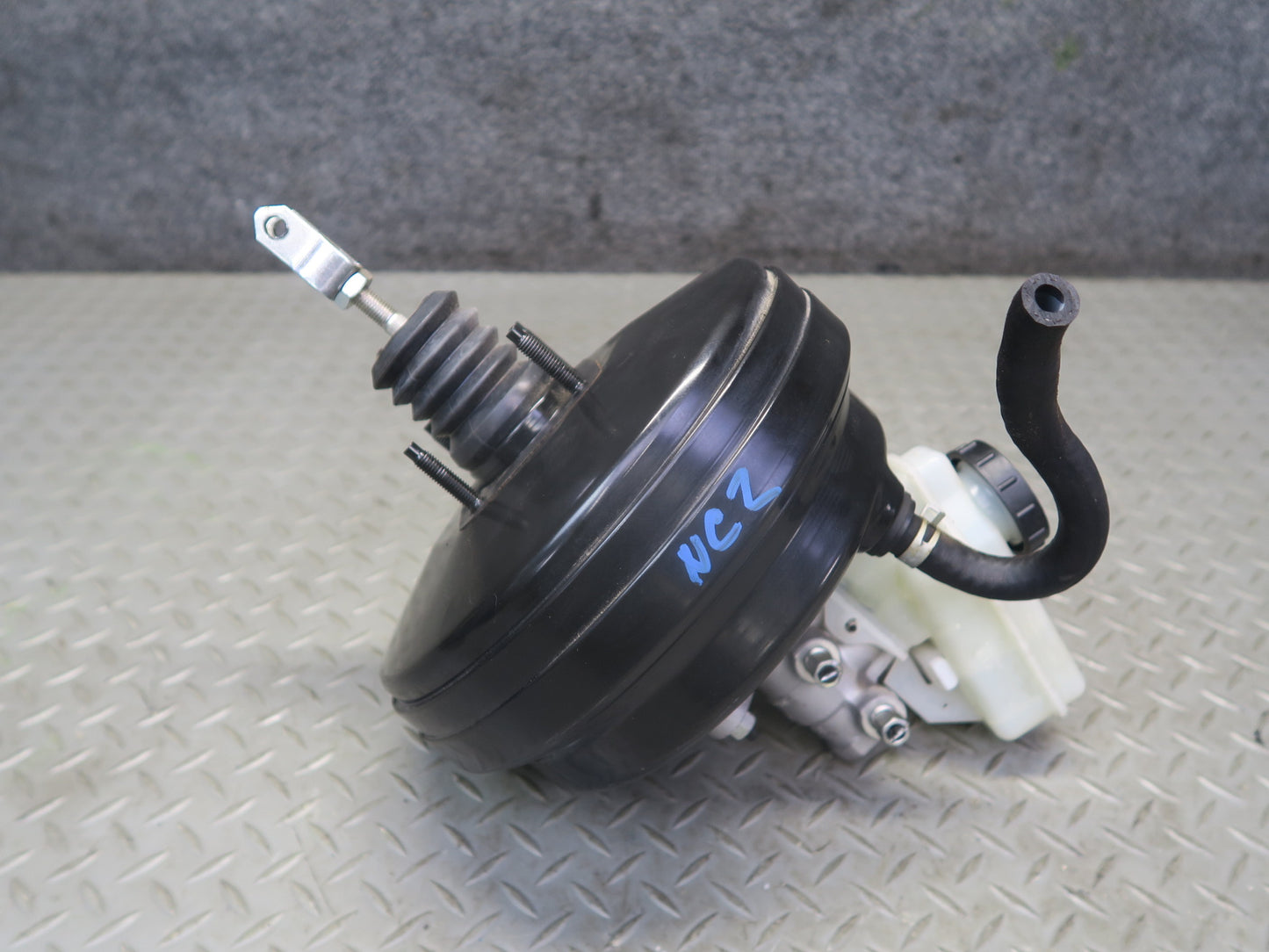 09-12 Nissan Z34 370Z Brake Master Cylinder Booster Fluid Reservoir OEM