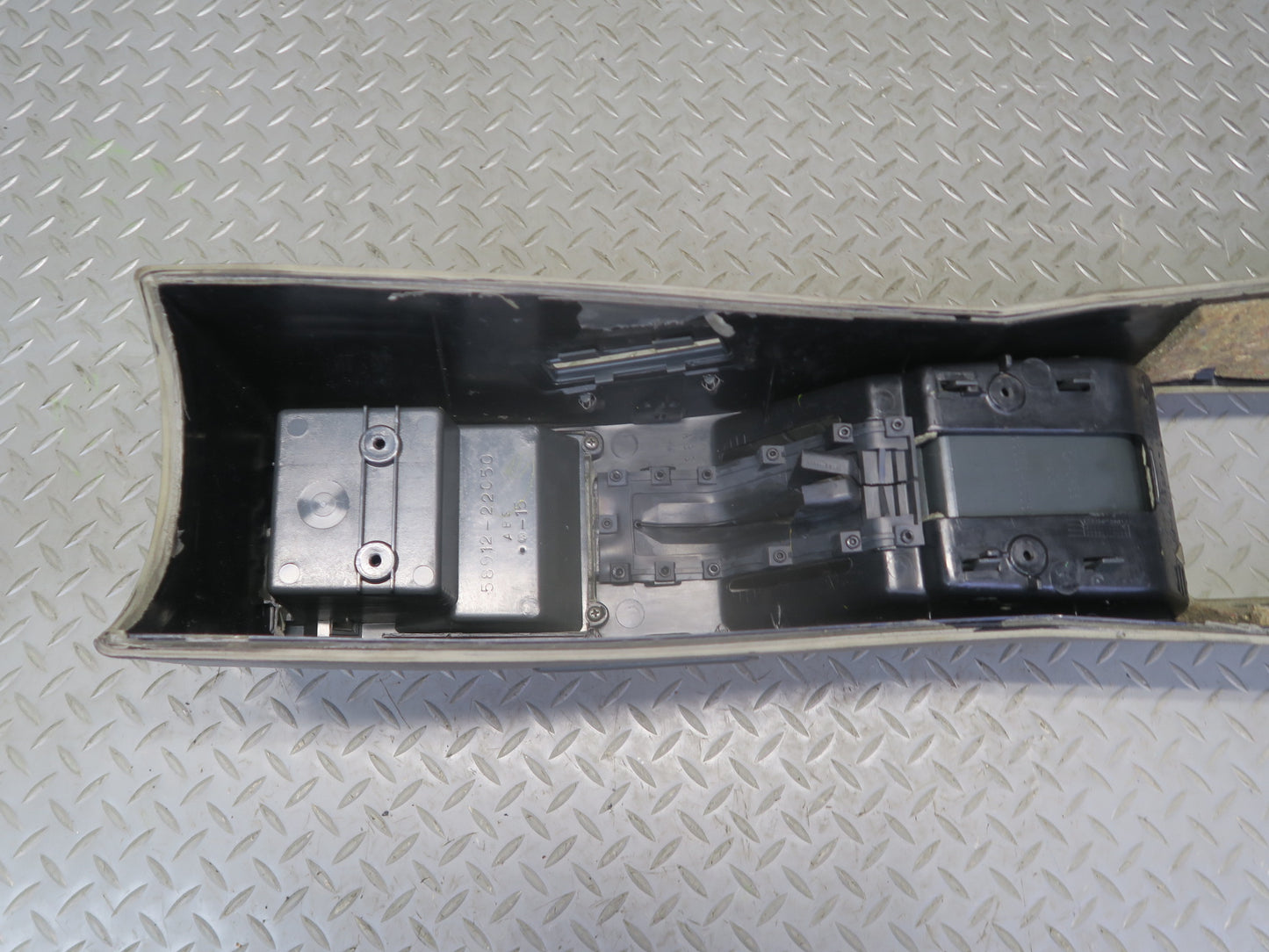 84-88 Toyota Cressida MX73 Sedan Center Console Trim Cover Panel Black OEM