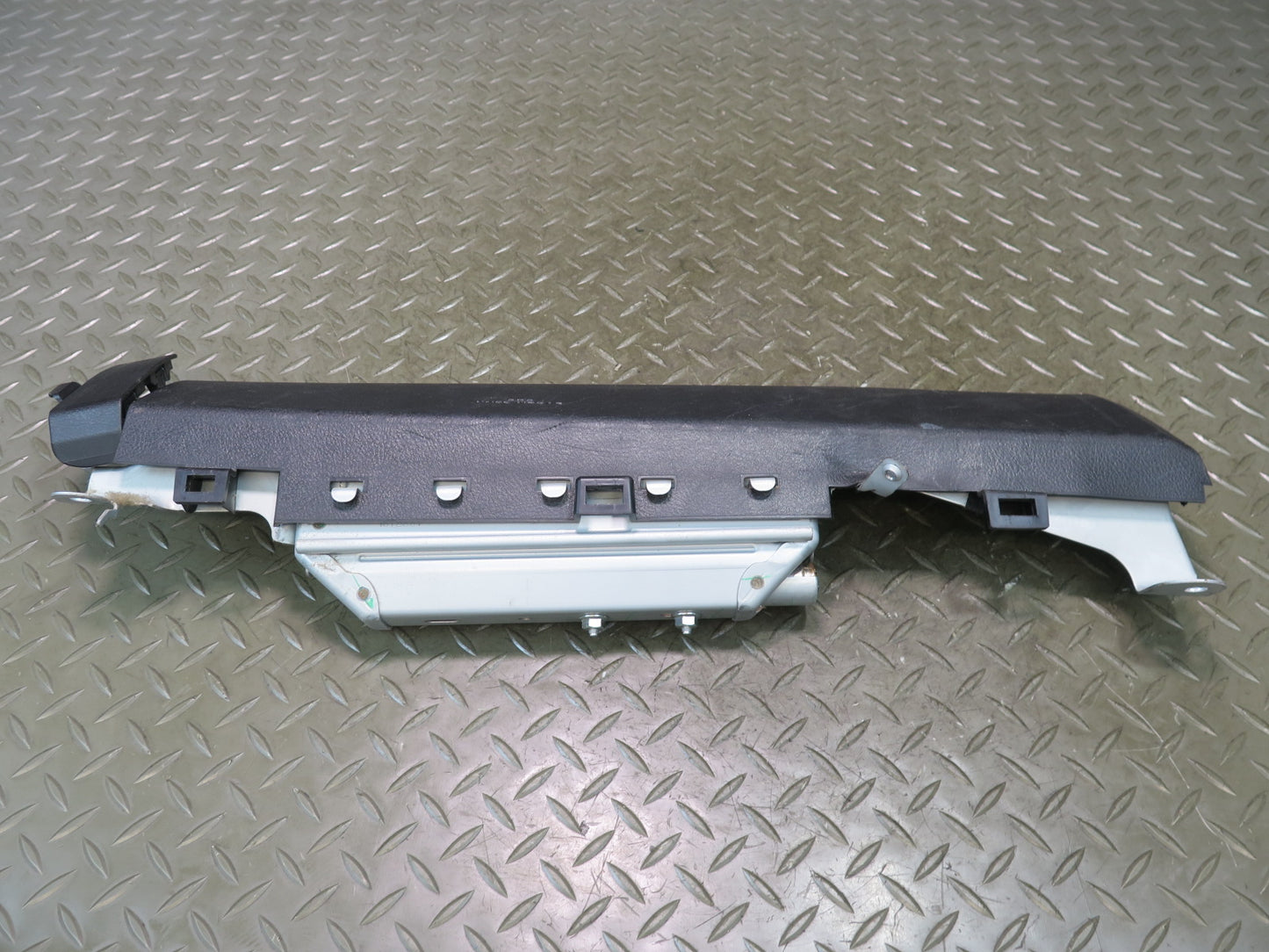 10-13 LEXUS GX460 FRONT RIGHT PASSENGER SIDE DASH KNEE SRS AIRBAG BLACK OEM