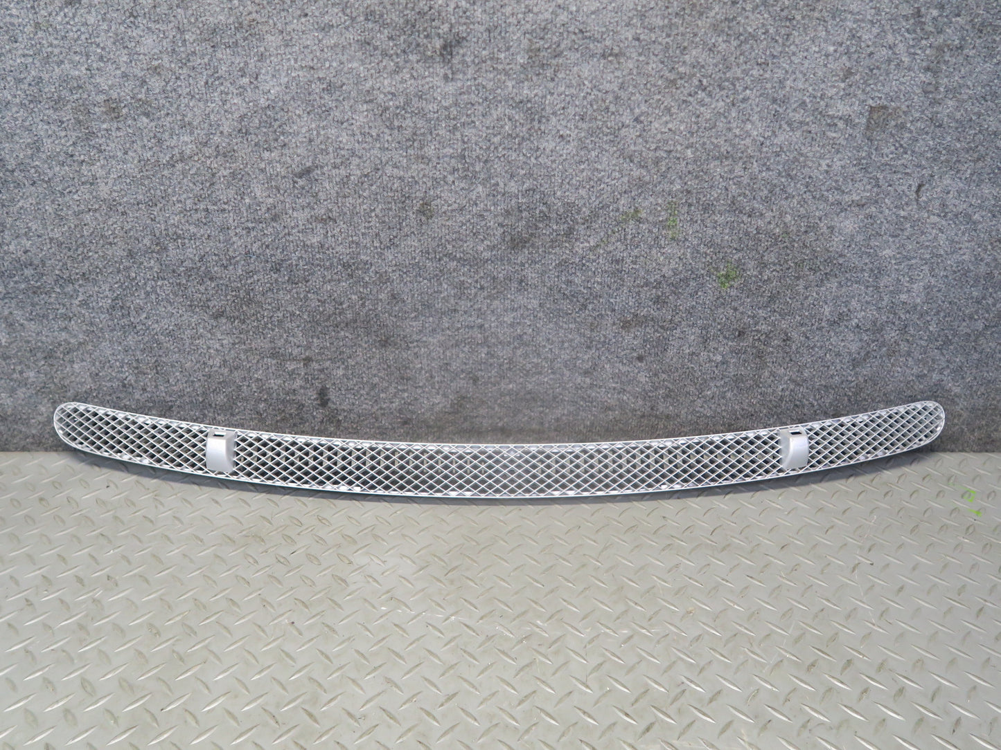 99-03 VW Eurovan T4 Front Windshield Vent Cowl Grille w Washer Nozzle Jets OEM
