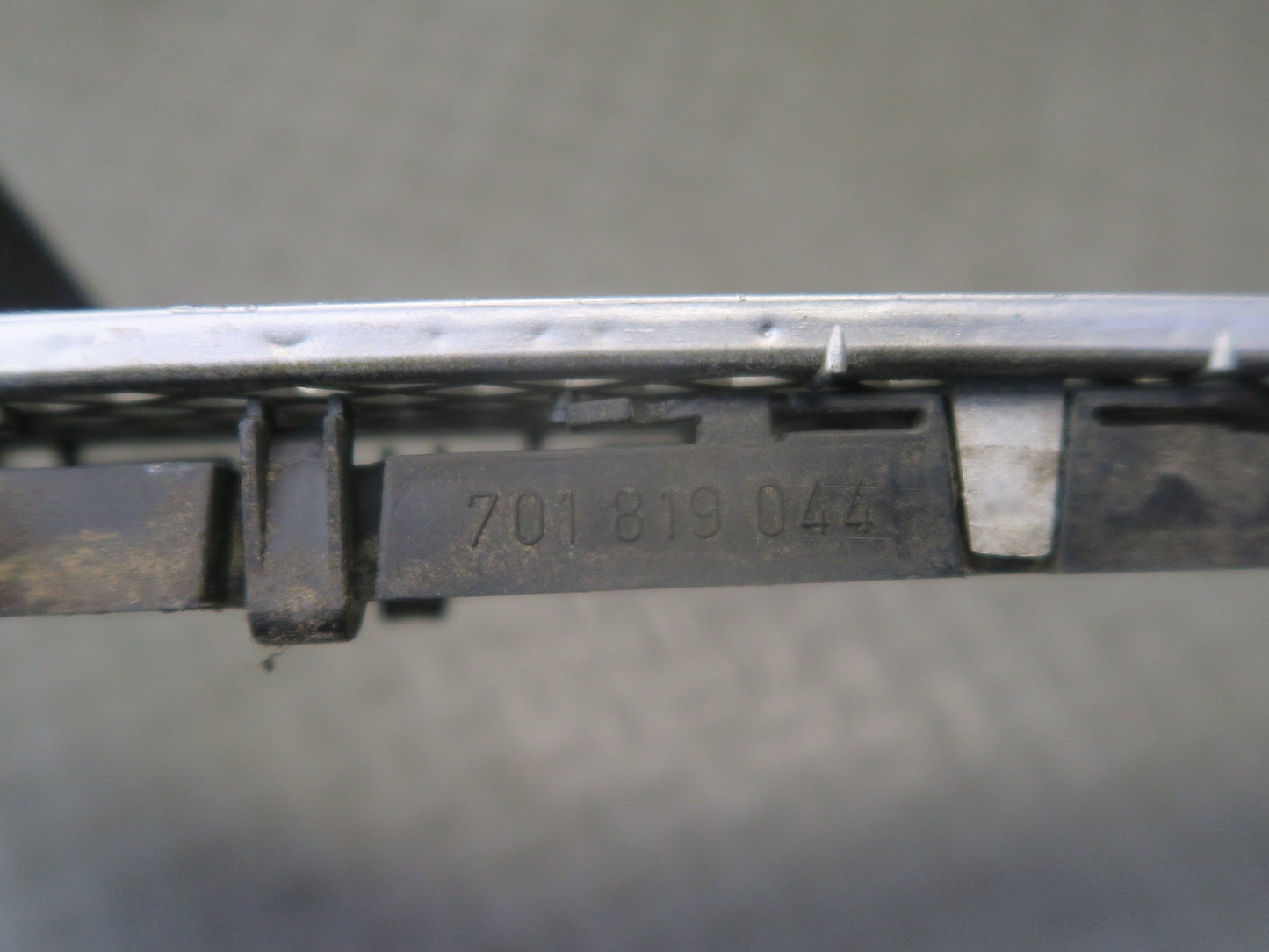 99-03 VW Eurovan T4 Front Windshield Vent Cowl Grille w Washer Nozzle Jets OEM