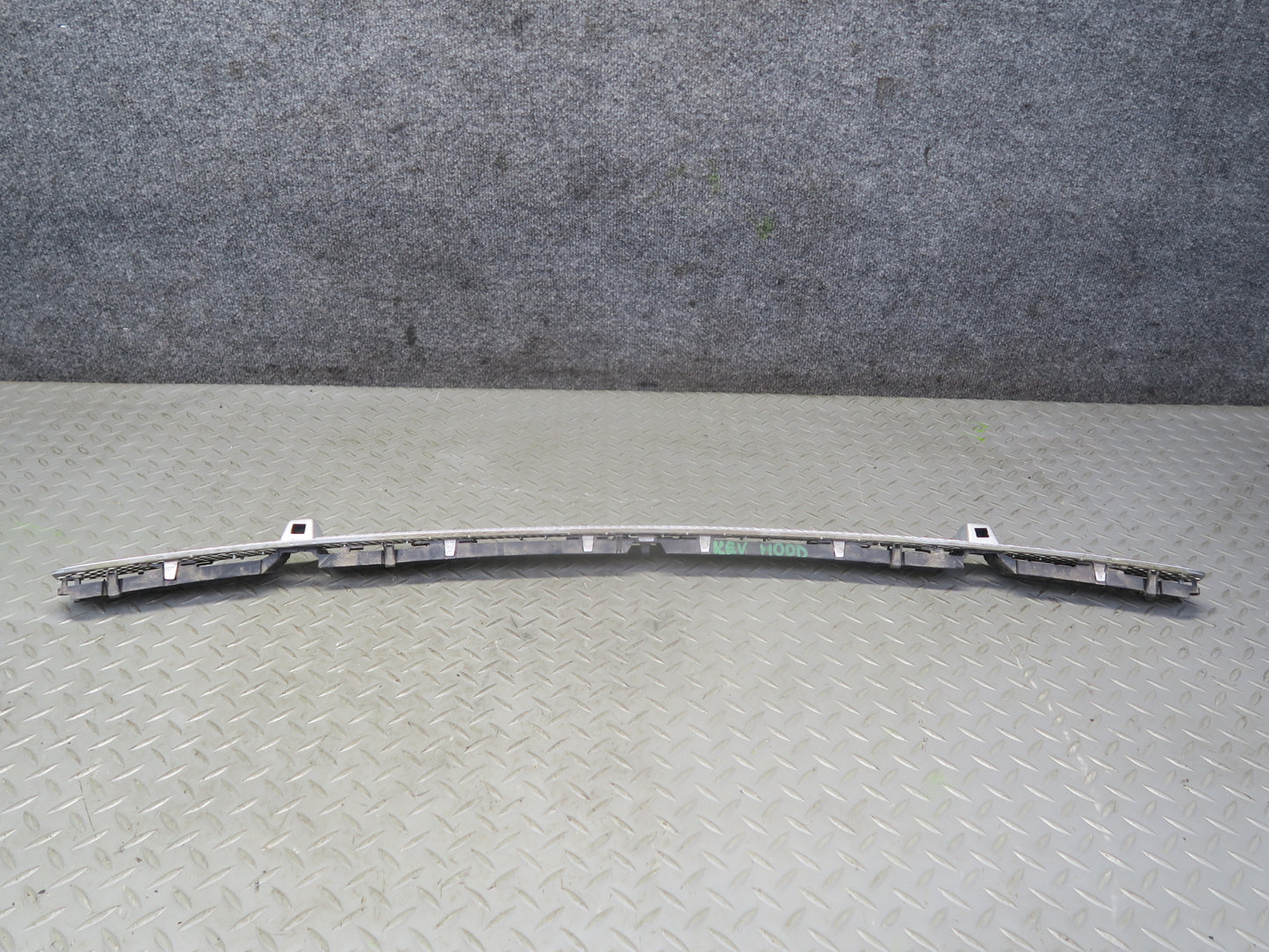 99-03 VW Eurovan T4 Front Windshield Vent Cowl Grille w Washer Nozzle Jets OEM