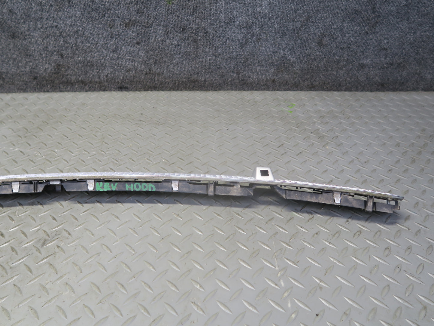 99-03 VW Eurovan T4 Front Windshield Vent Cowl Grille w Washer Nozzle Jets OEM