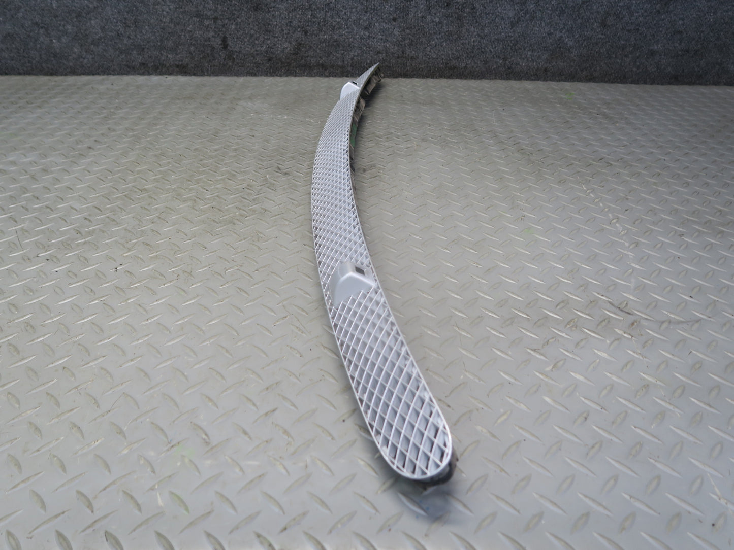 99-03 VW Eurovan T4 Front Windshield Vent Cowl Grille w Washer Nozzle Jets OEM