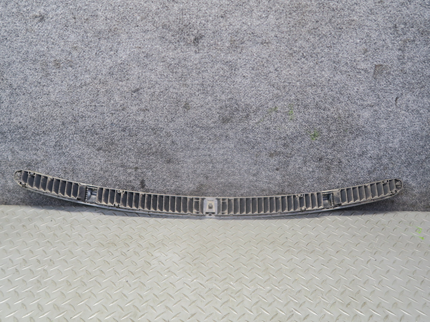 99-03 VW Eurovan T4 Front Windshield Vent Cowl Grille w Washer Nozzle Jets OEM