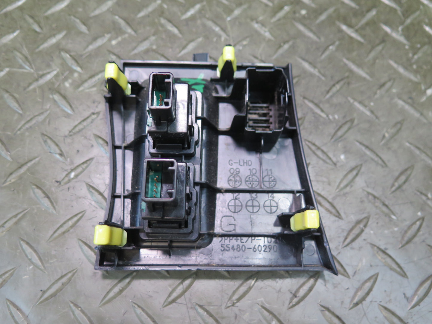 2010-2023 Lexus URJ150L GX460 Dash Left Rsca 4x4 Control Switch w Trim