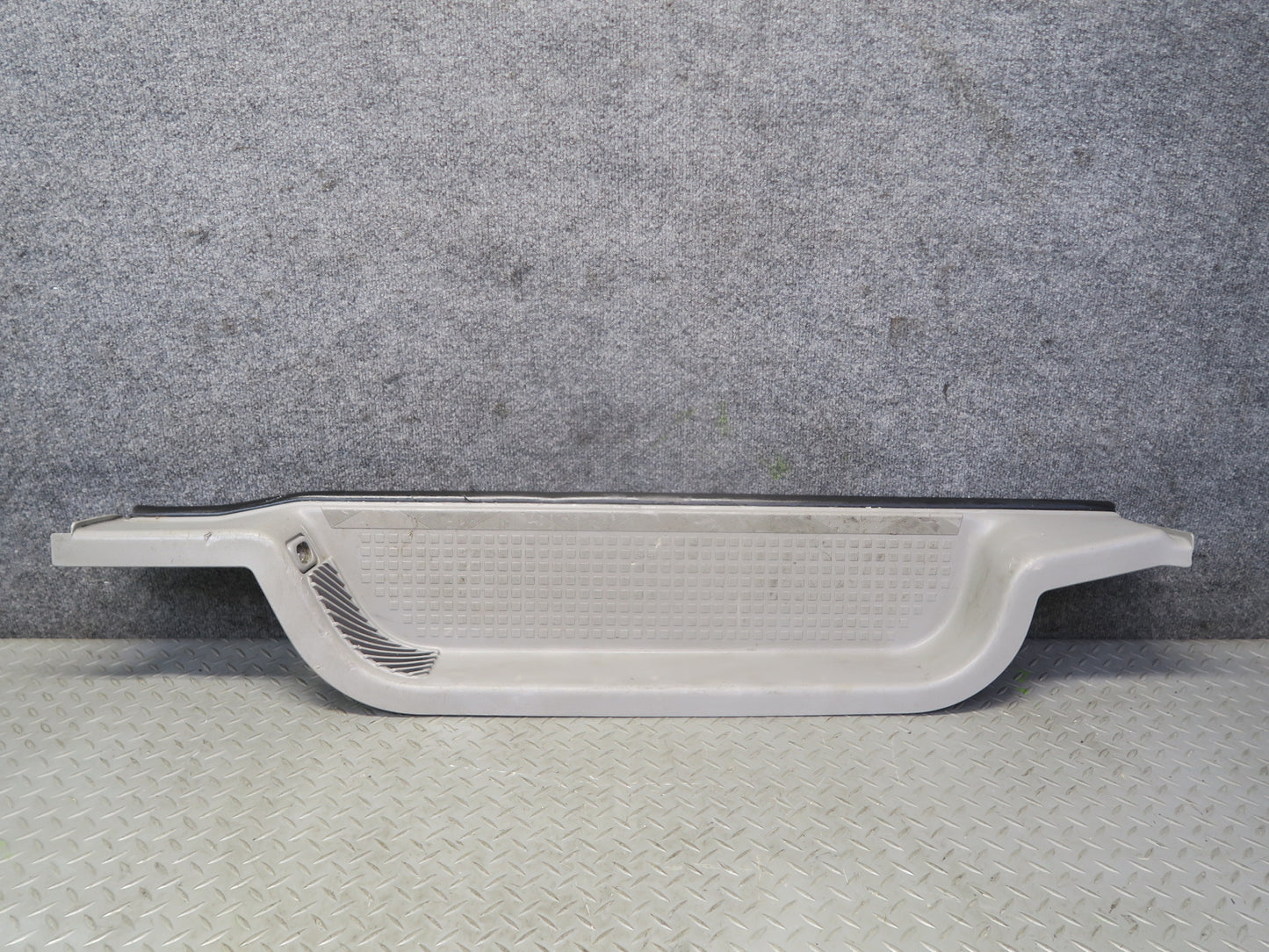 99-03 VW Eurovan T4 Right Door Sliding Step Trim Panel 701863726B OEM