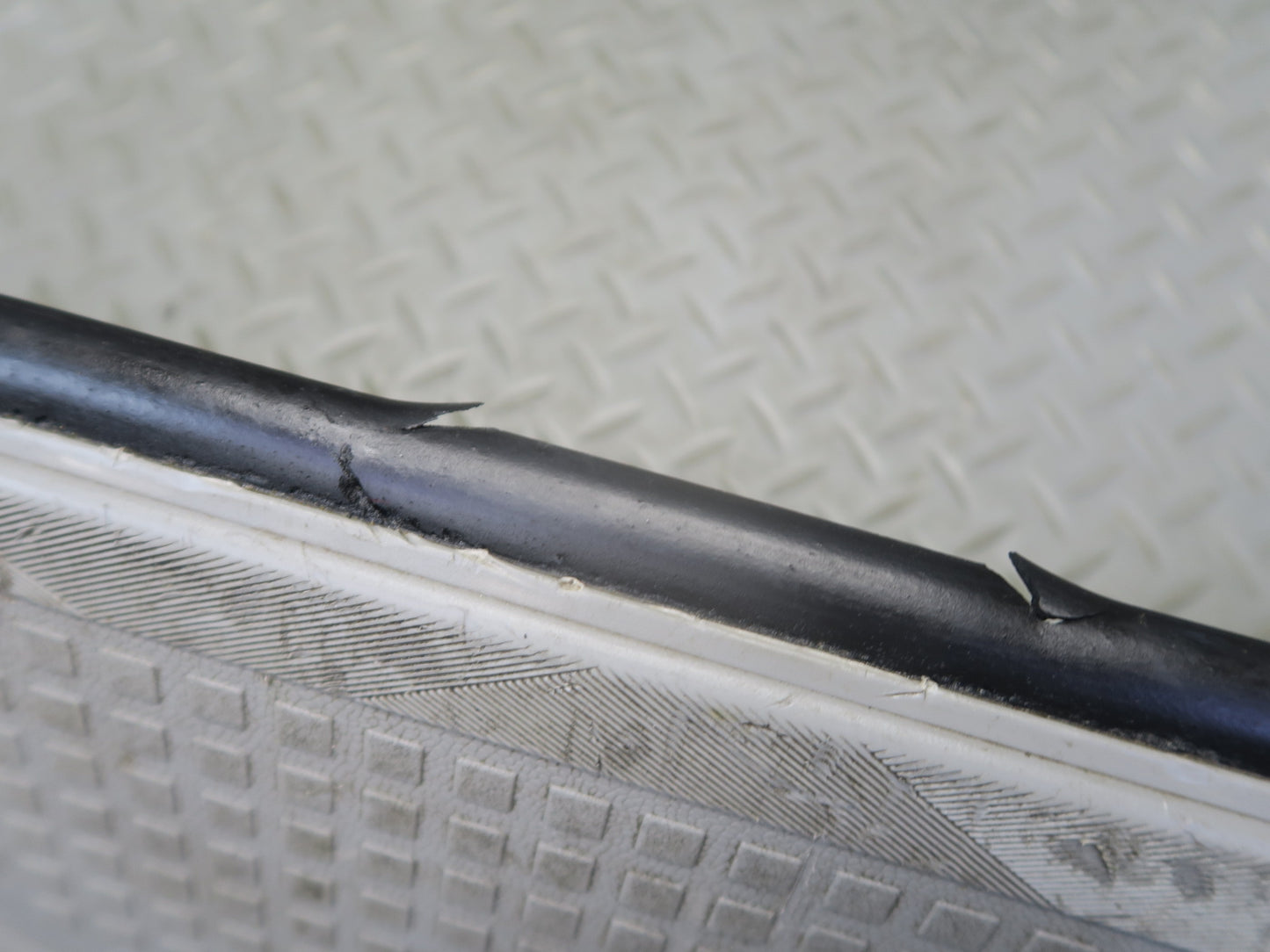 99-03 VW Eurovan T4 Right Door Sliding Step Trim Panel 701863726B OEM