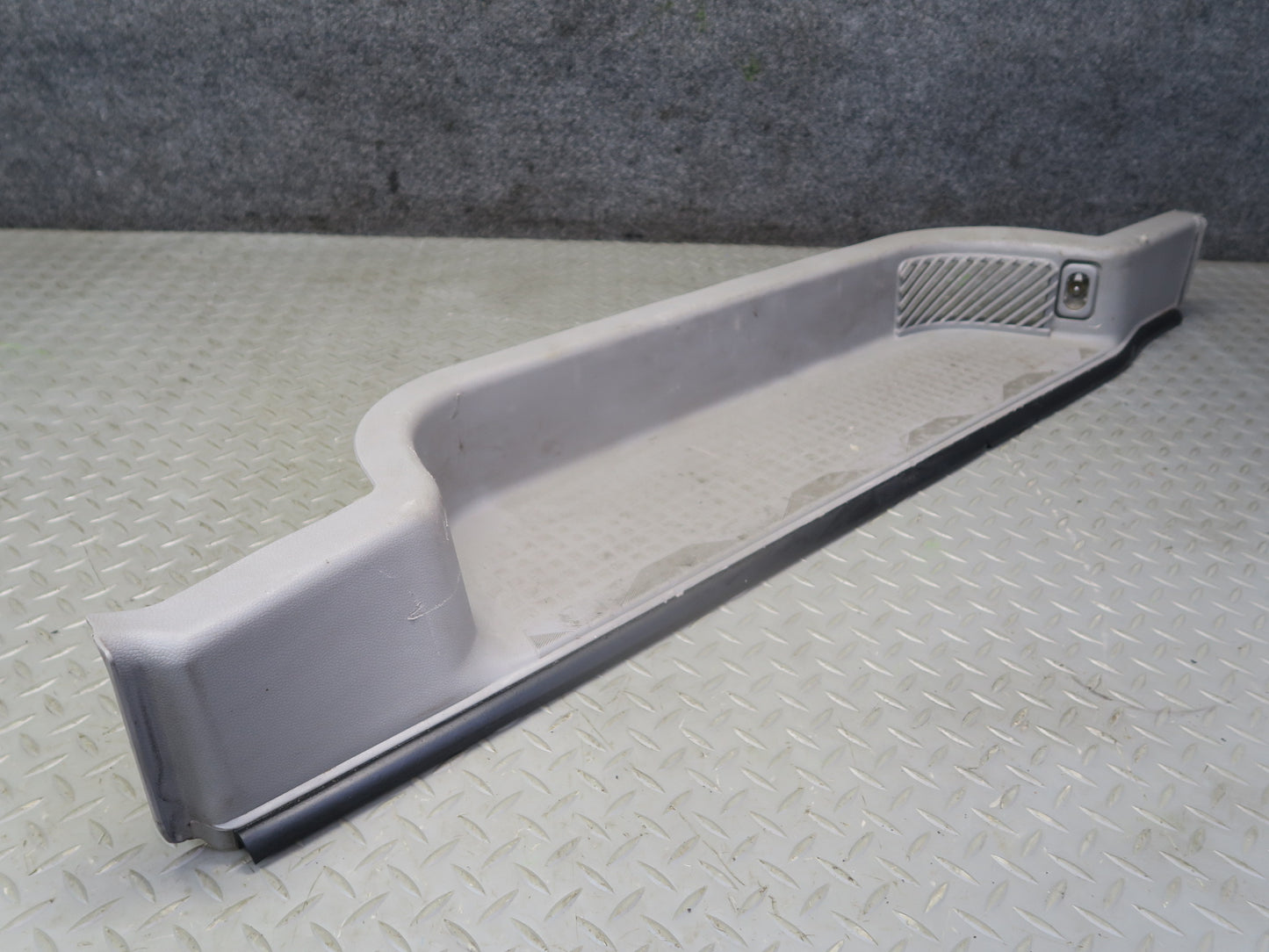 99-03 VW Eurovan T4 Right Door Sliding Step Trim Panel 701863726B OEM
