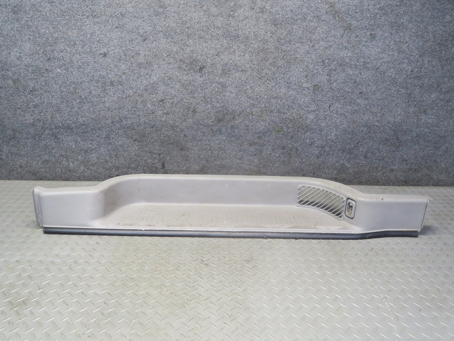 99-03 VW Eurovan T4 Right Door Sliding Step Trim Panel 701863726B OEM