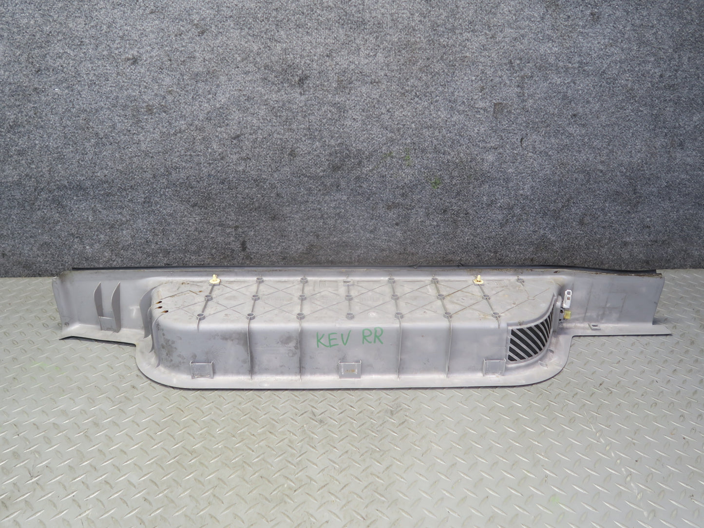 99-03 VW Eurovan T4 Right Door Sliding Step Trim Panel 701863726B OEM