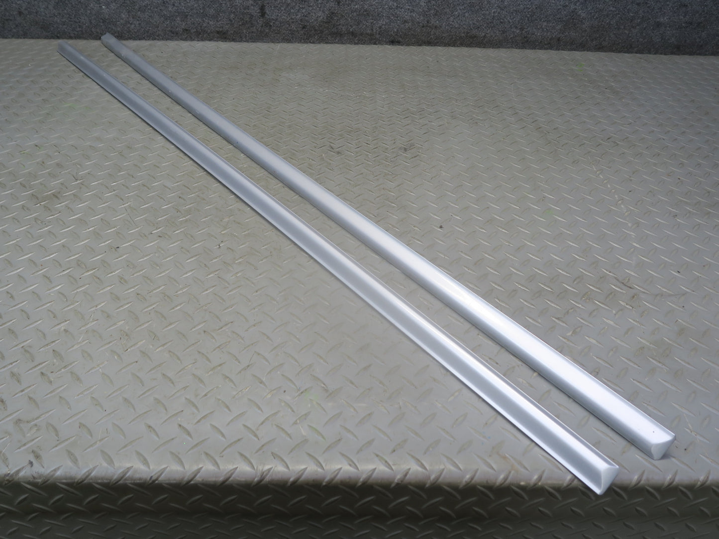 01-06 BMW E46 330ciCOUPE Convert Set of 4 Door & Quarter Trim Molding Silver OEM