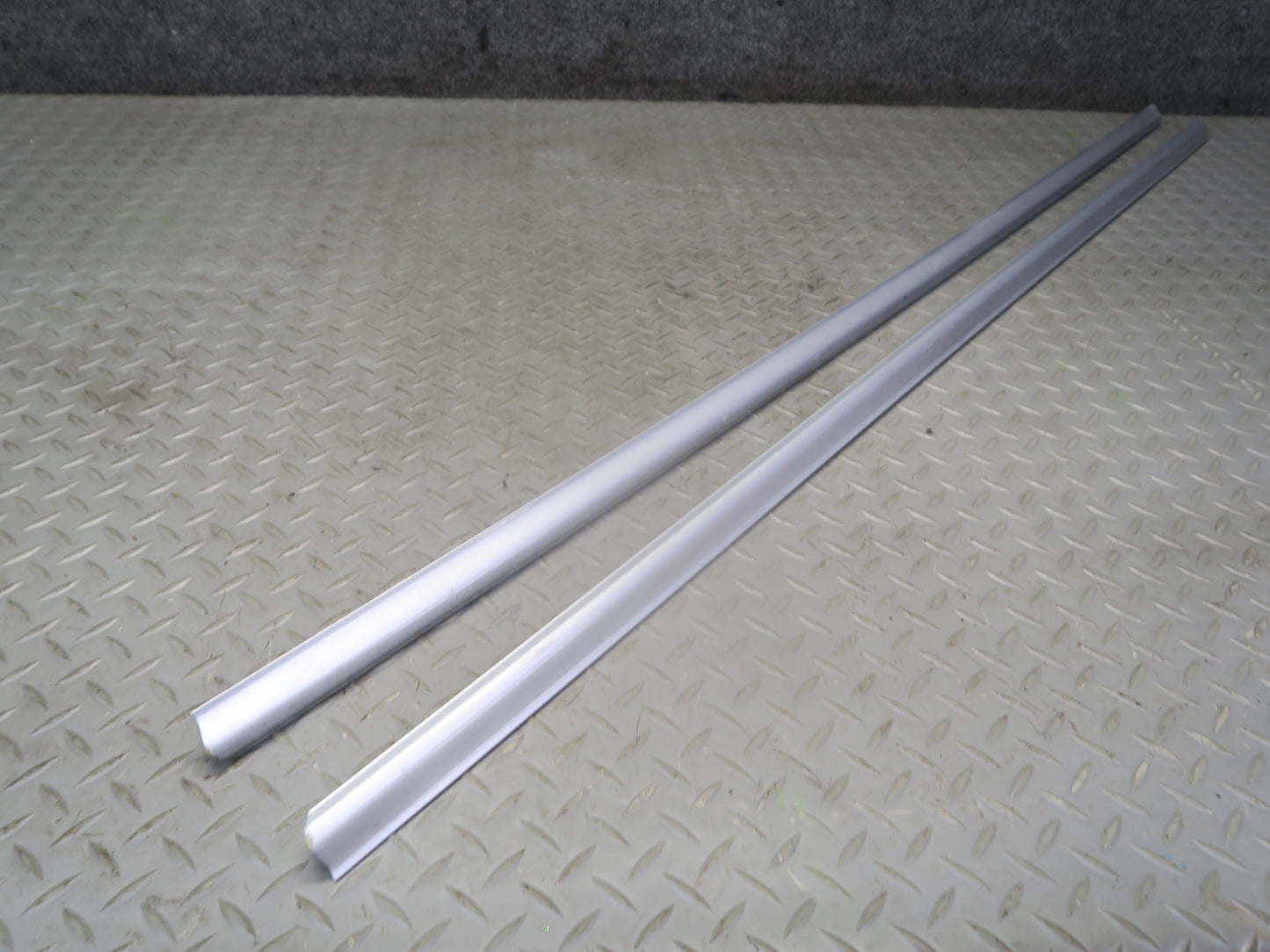 01-06 BMW E46 330ciCOUPE Convert Set of 4 Door & Quarter Trim Molding Silver OEM