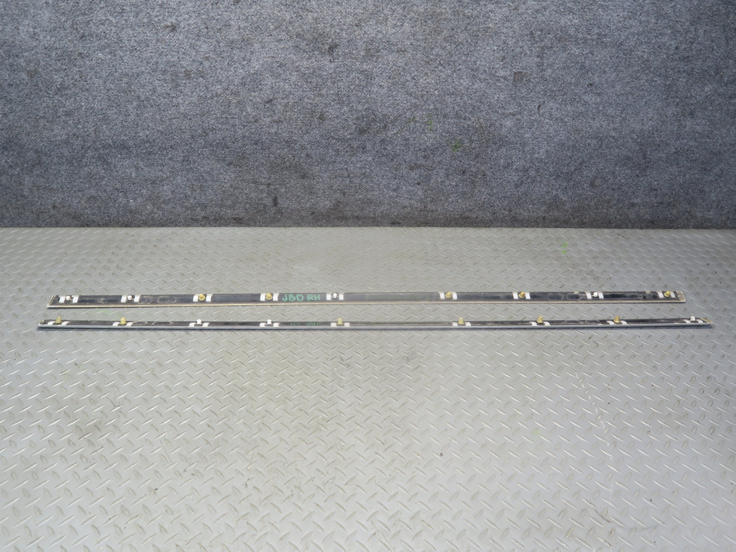 01-06 BMW E46 330ciCOUPE Convert Set of 4 Door & Quarter Trim Molding Silver OEM