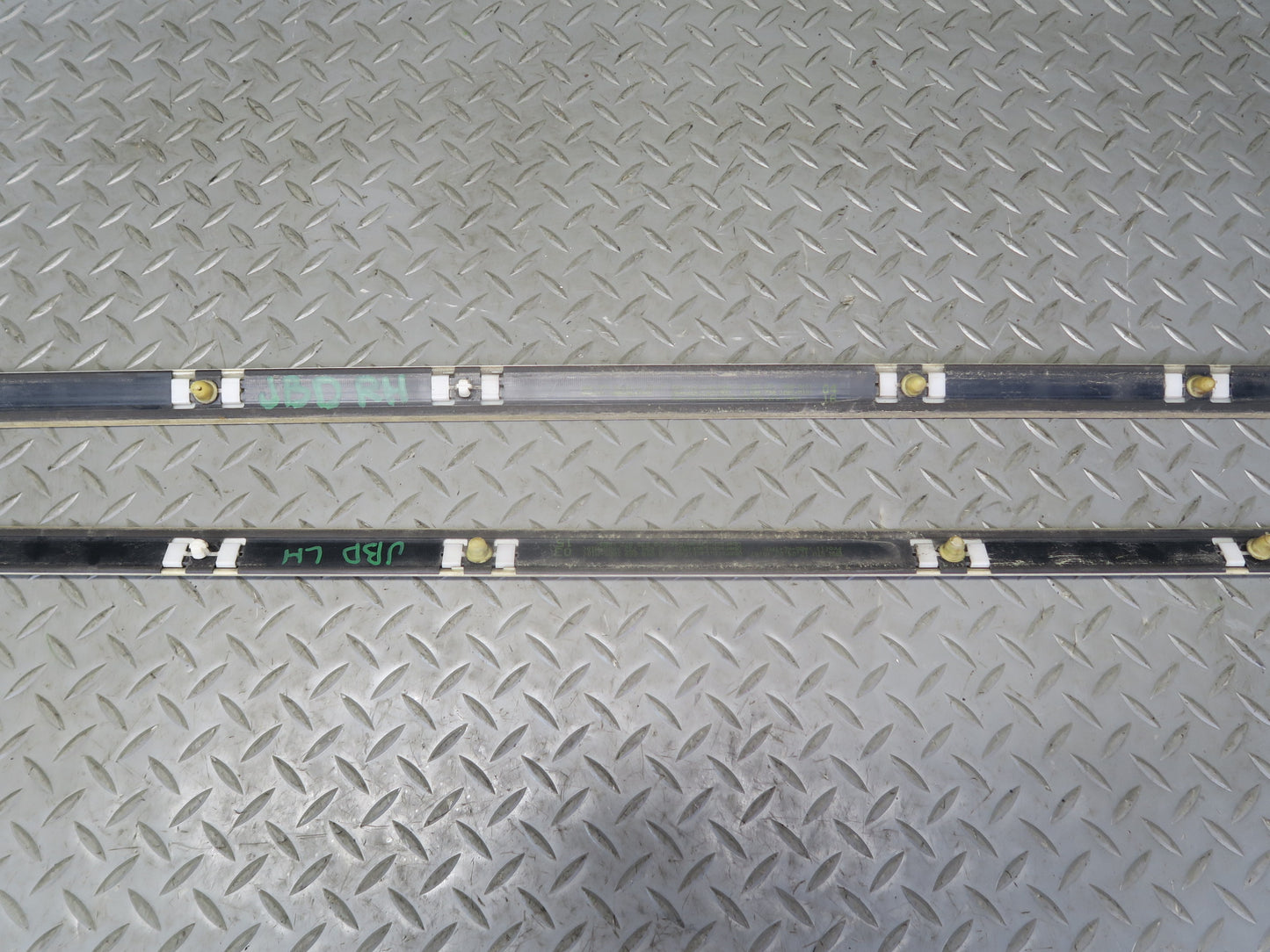 01-06 BMW E46 330ciCOUPE Convert Set of 4 Door & Quarter Trim Molding Silver OEM