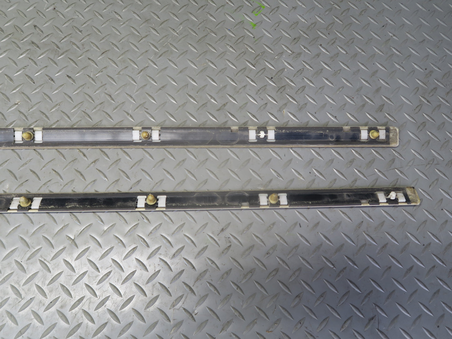 01-06 BMW E46 330ciCOUPE Convert Set of 4 Door & Quarter Trim Molding Silver OEM