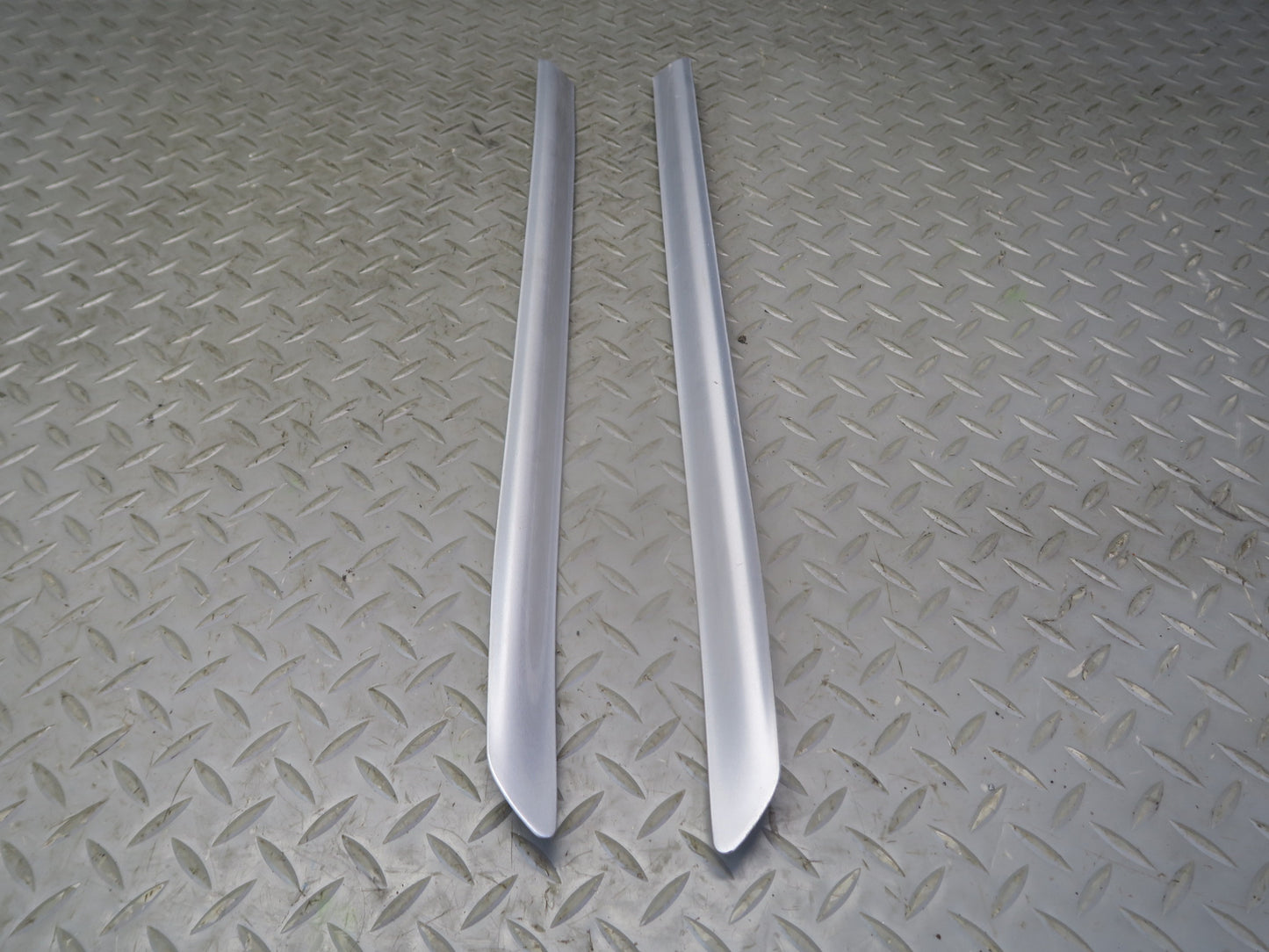 01-06 BMW E46 330ciCOUPE Convert Set of 4 Door & Quarter Trim Molding Silver OEM