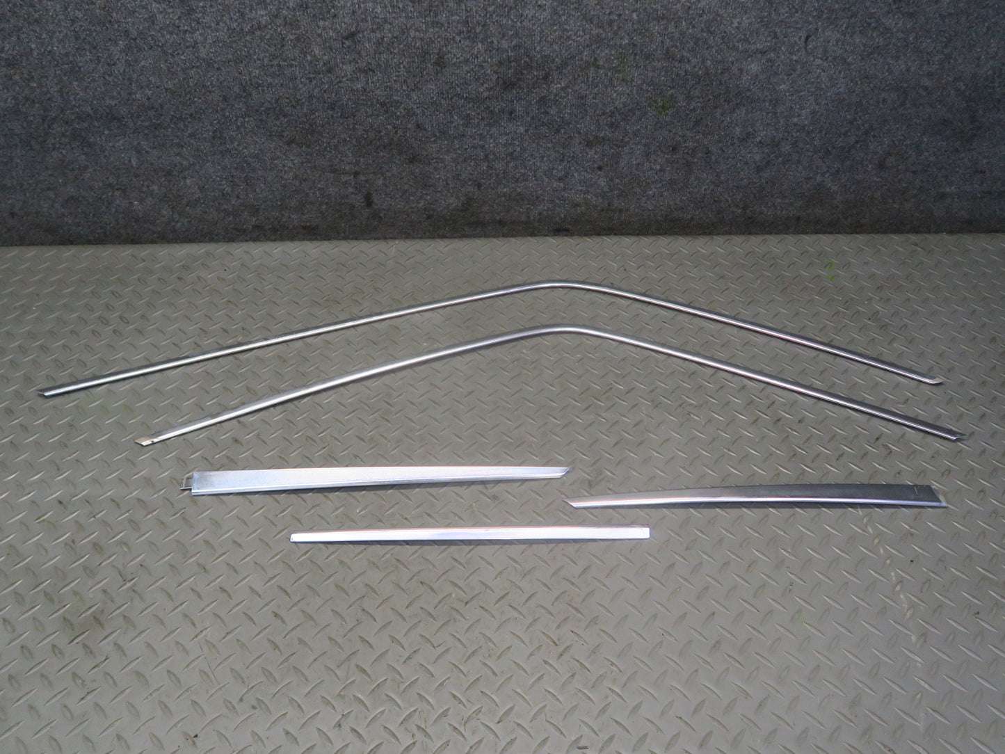 86-91 Mercedes W126 Sedan Set of 5 Front & Rear Left Door Chrome Molding OEM
