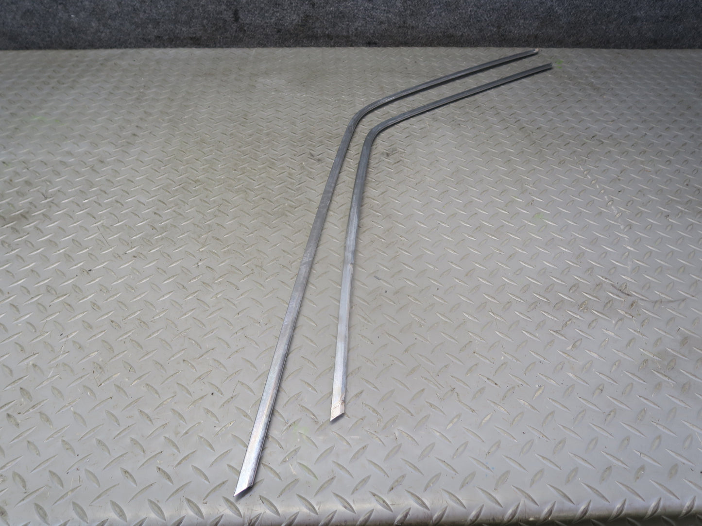 86-91 Mercedes W126 Sedan Set of 5 Front & Rear Left Door Chrome Molding OEM