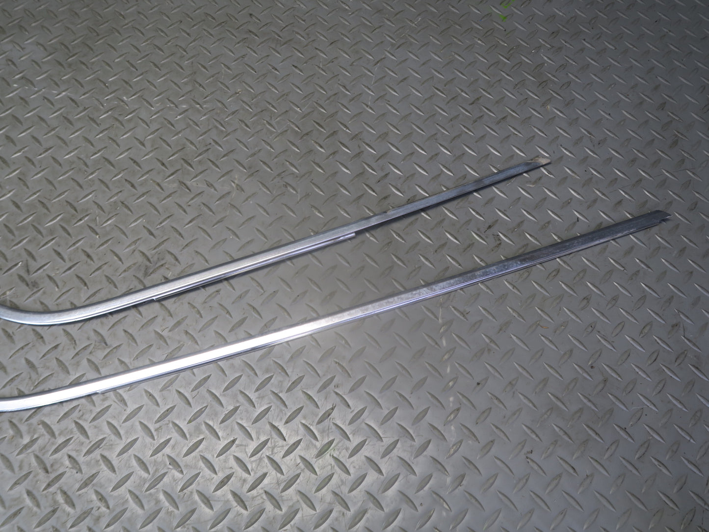 86-91 Mercedes W126 Sedan Set of 5 Front & Rear Left Door Chrome Molding OEM
