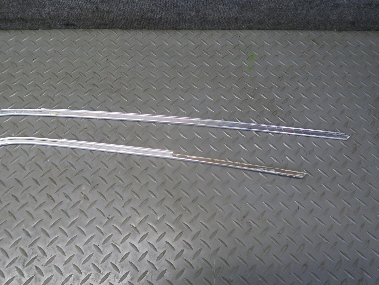 86-91 Mercedes W126 Sedan Set of 5 Front & Rear Left Door Chrome Molding OEM
