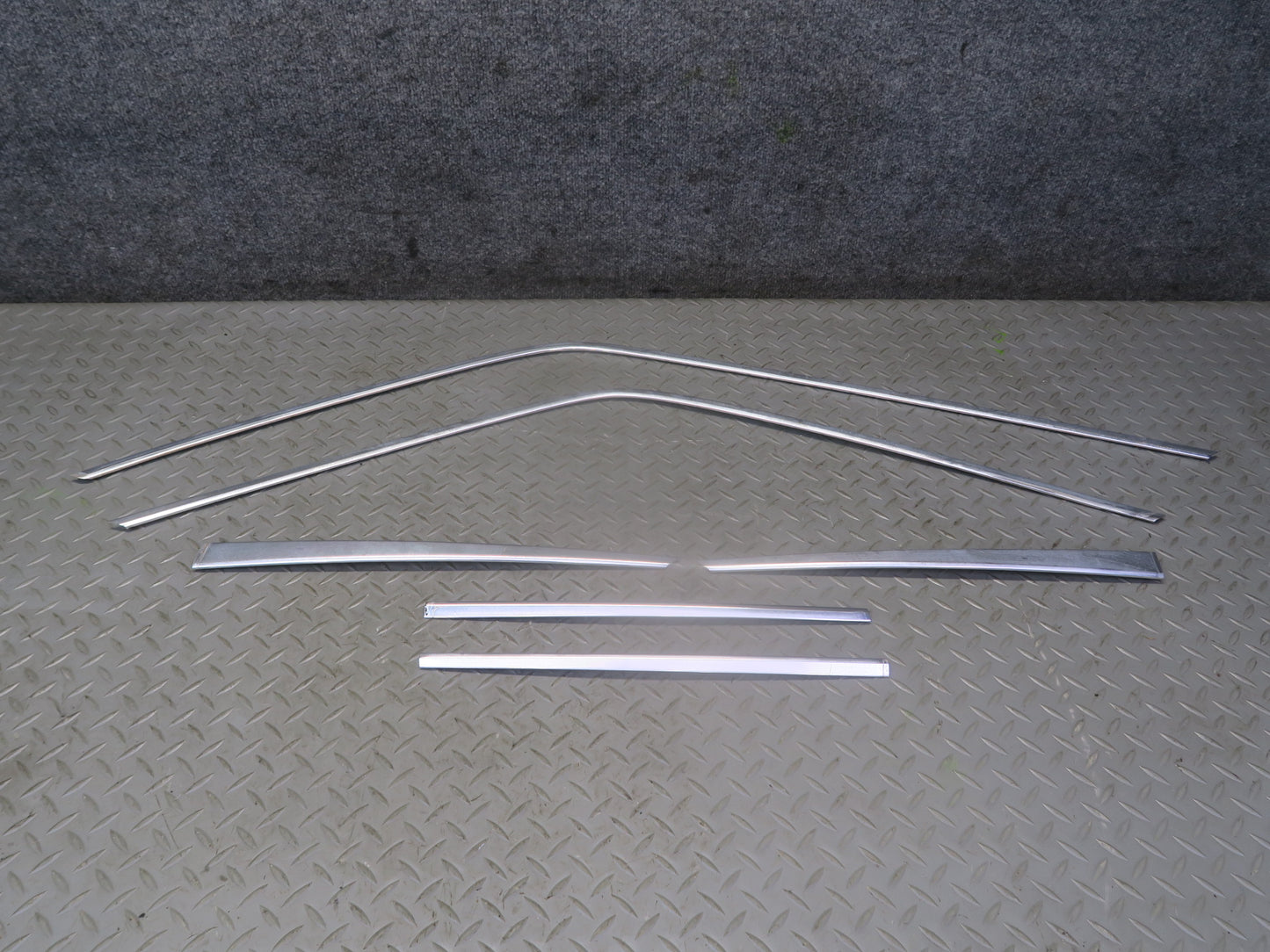 86-91 Mercedes W126 Sedan Set of 6 Front & Rear Right Door Chrome Molding OEM
