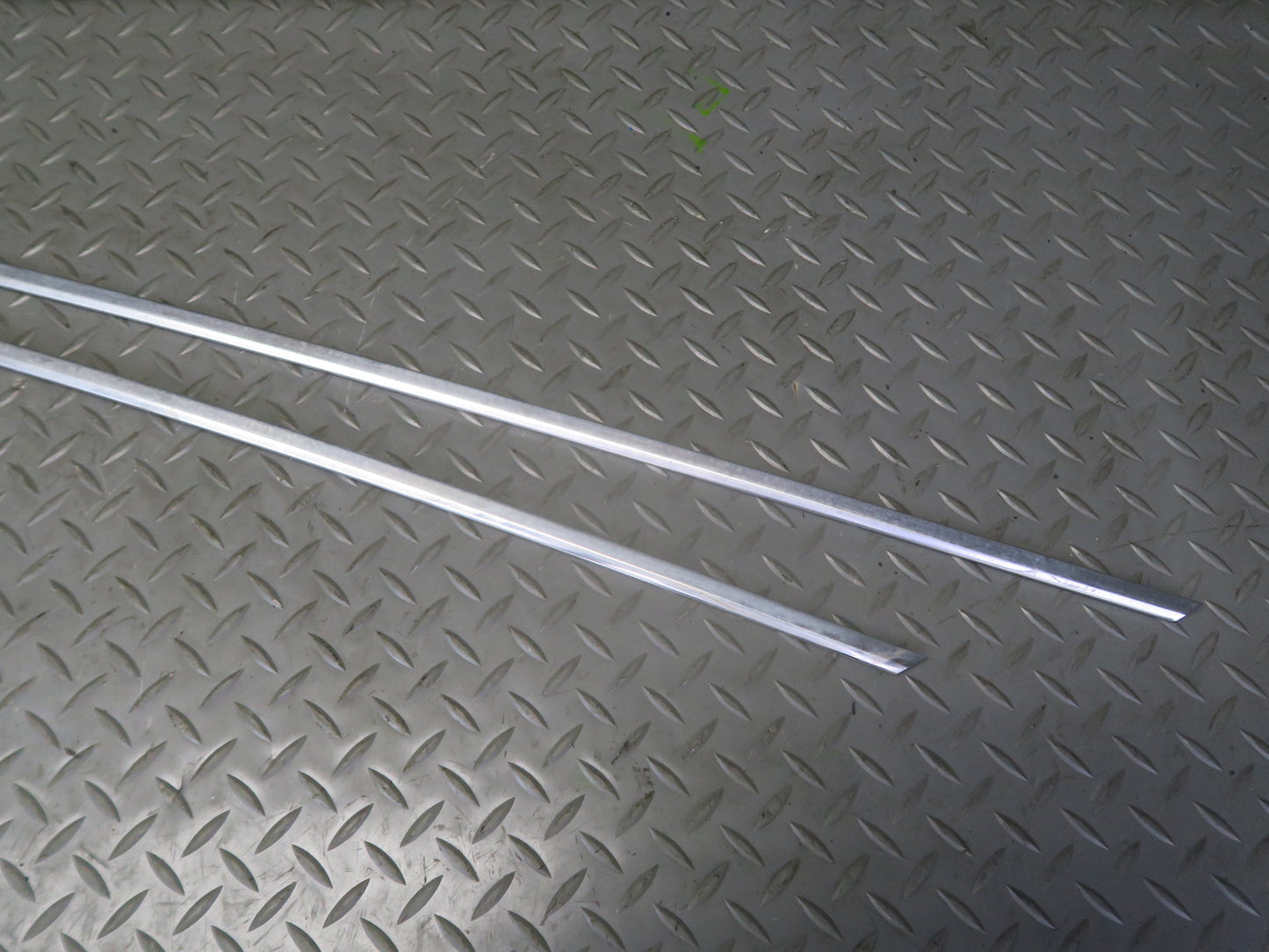 86-91 Mercedes W126 Sedan Set of 6 Front & Rear Right Door Chrome Molding OEM