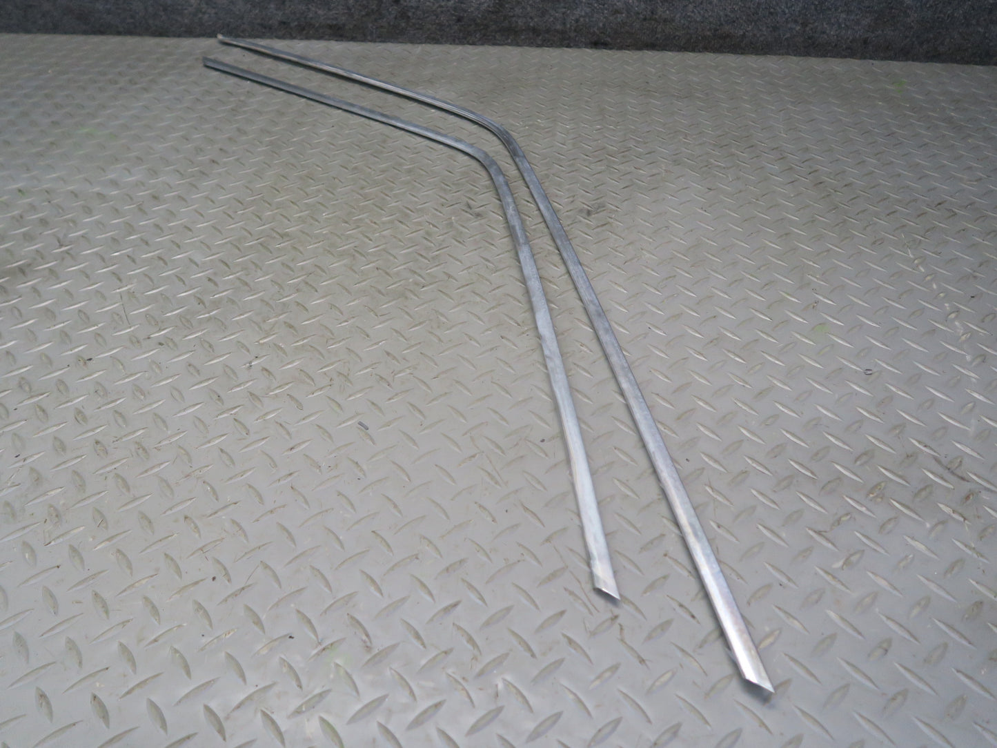 86-91 Mercedes W126 Sedan Set of 6 Front & Rear Right Door Chrome Molding OEM
