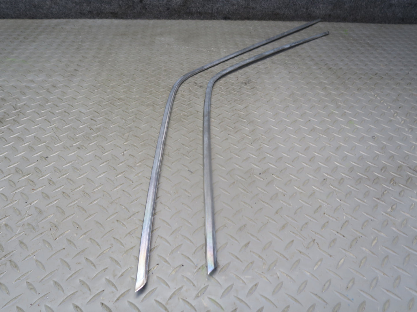 86-91 Mercedes W126 Sedan Set of 6 Front & Rear Right Door Chrome Molding OEM