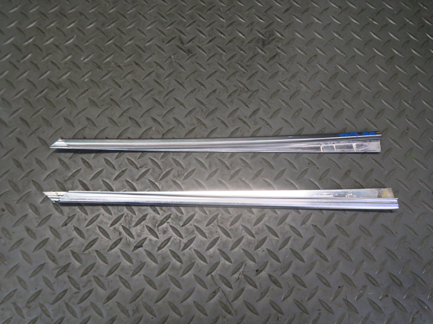 86-91 Mercedes W126 Sedan Set of 6 Front & Rear Right Door Chrome Molding OEM