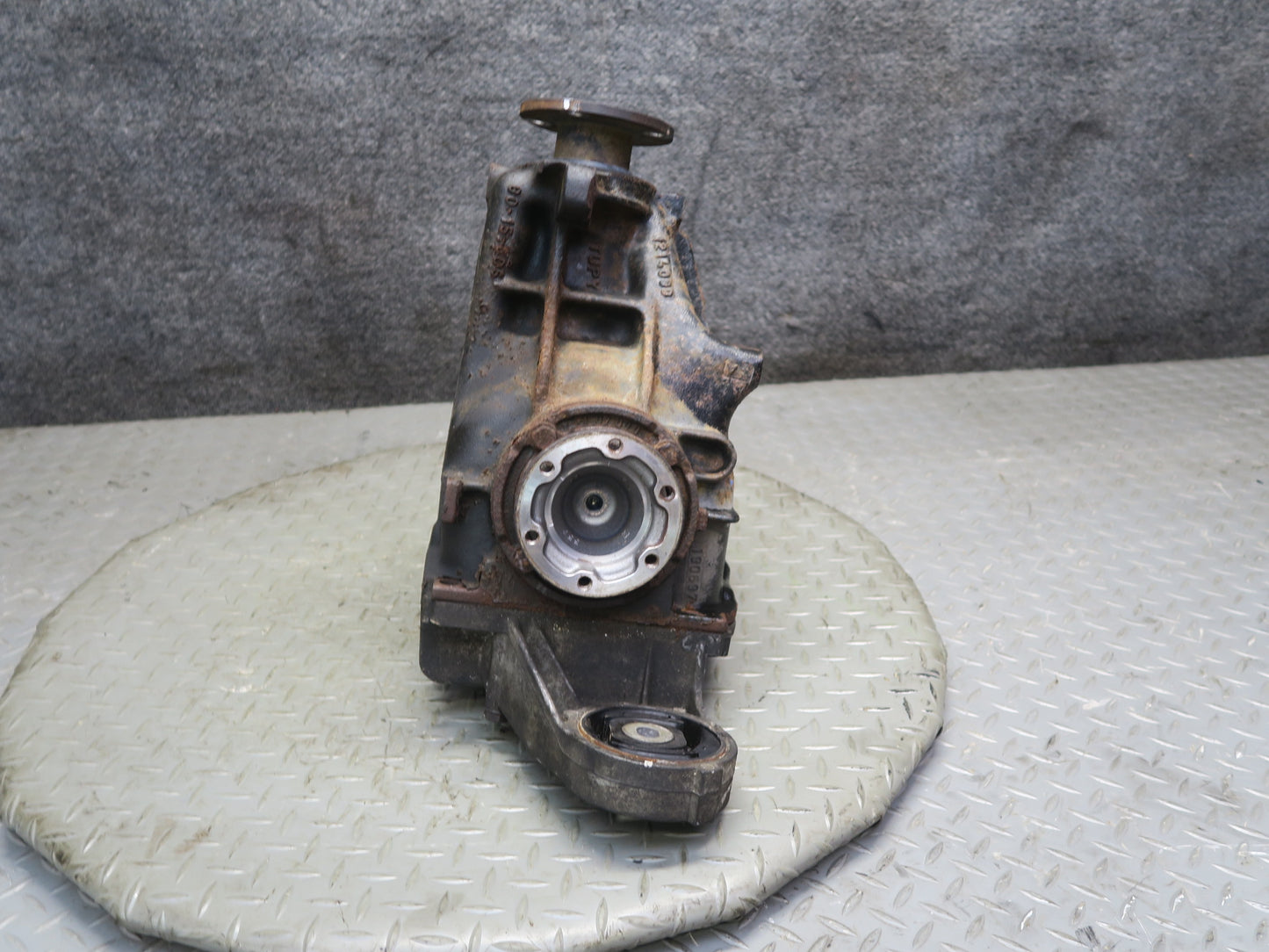 96-99 BMW E36/7 Z3 1.9L M44 M/T Rear Differential Carrier 3:45 Ratio OEM