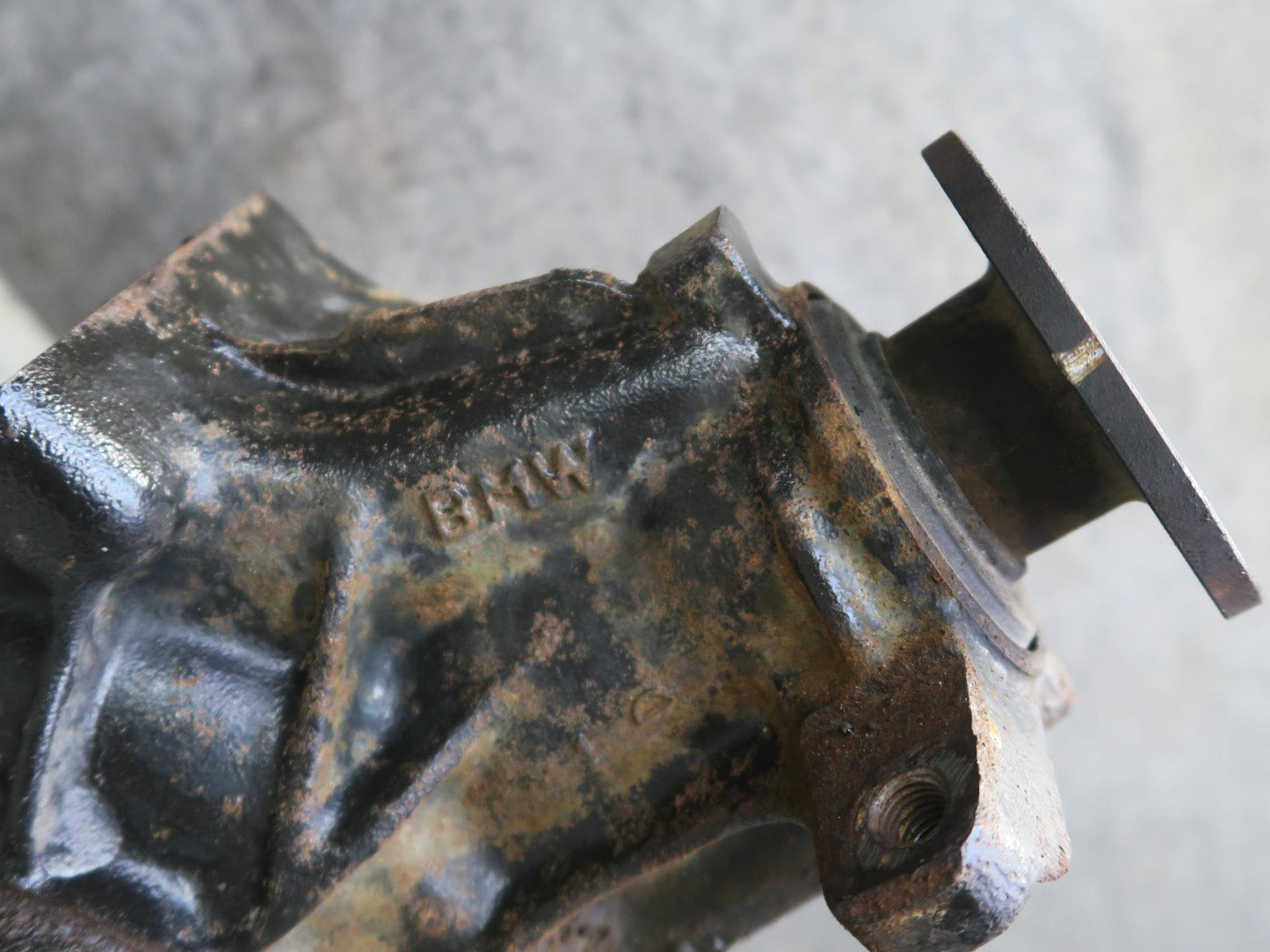 96-99 BMW E36/7 Z3 1.9L M44 M/T Rear Differential Carrier 3:45 Ratio OEM