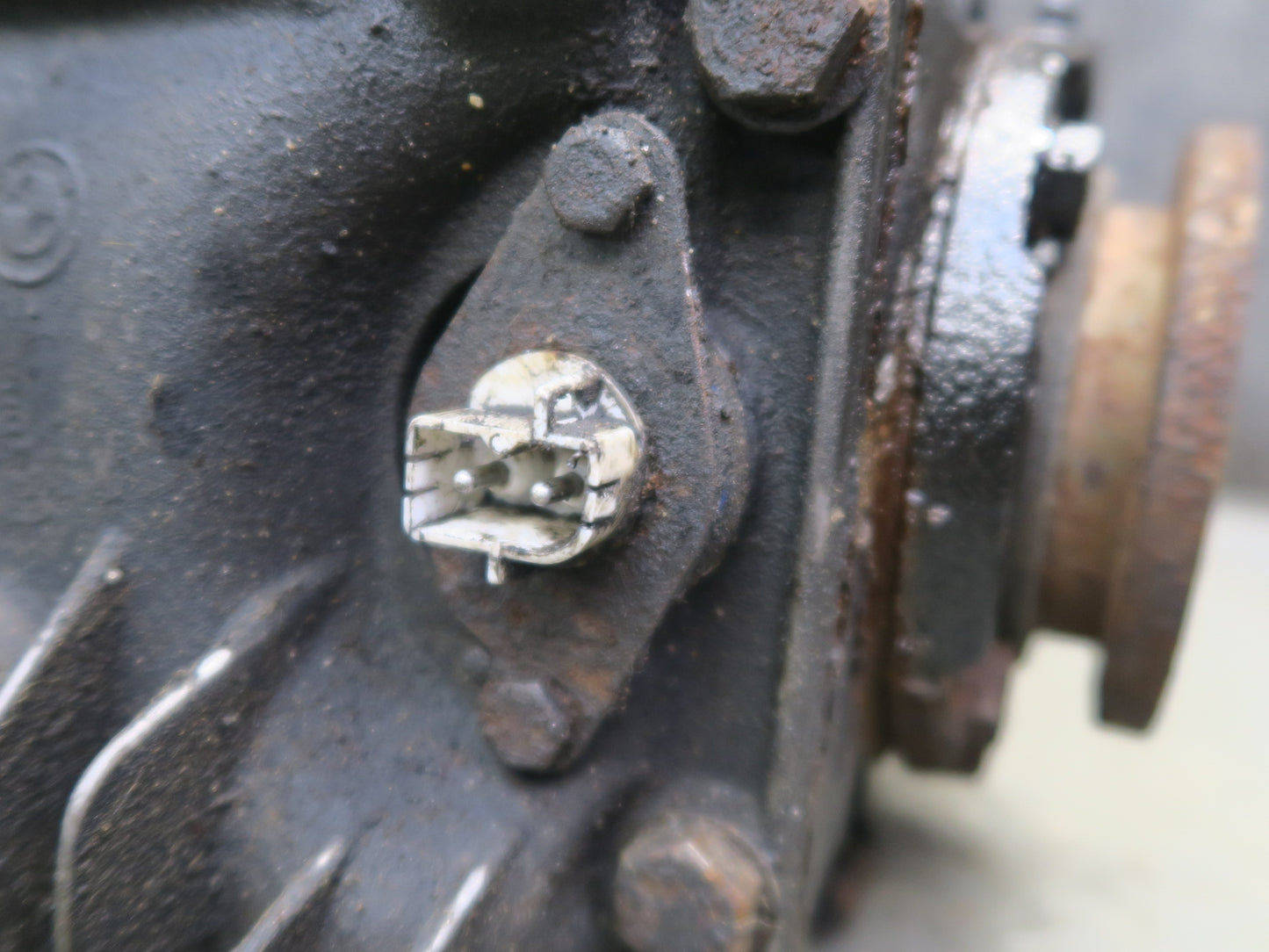 96-99 BMW E36/7 Z3 1.9L M44 M/T Rear Differential Carrier 3:45 Ratio OEM