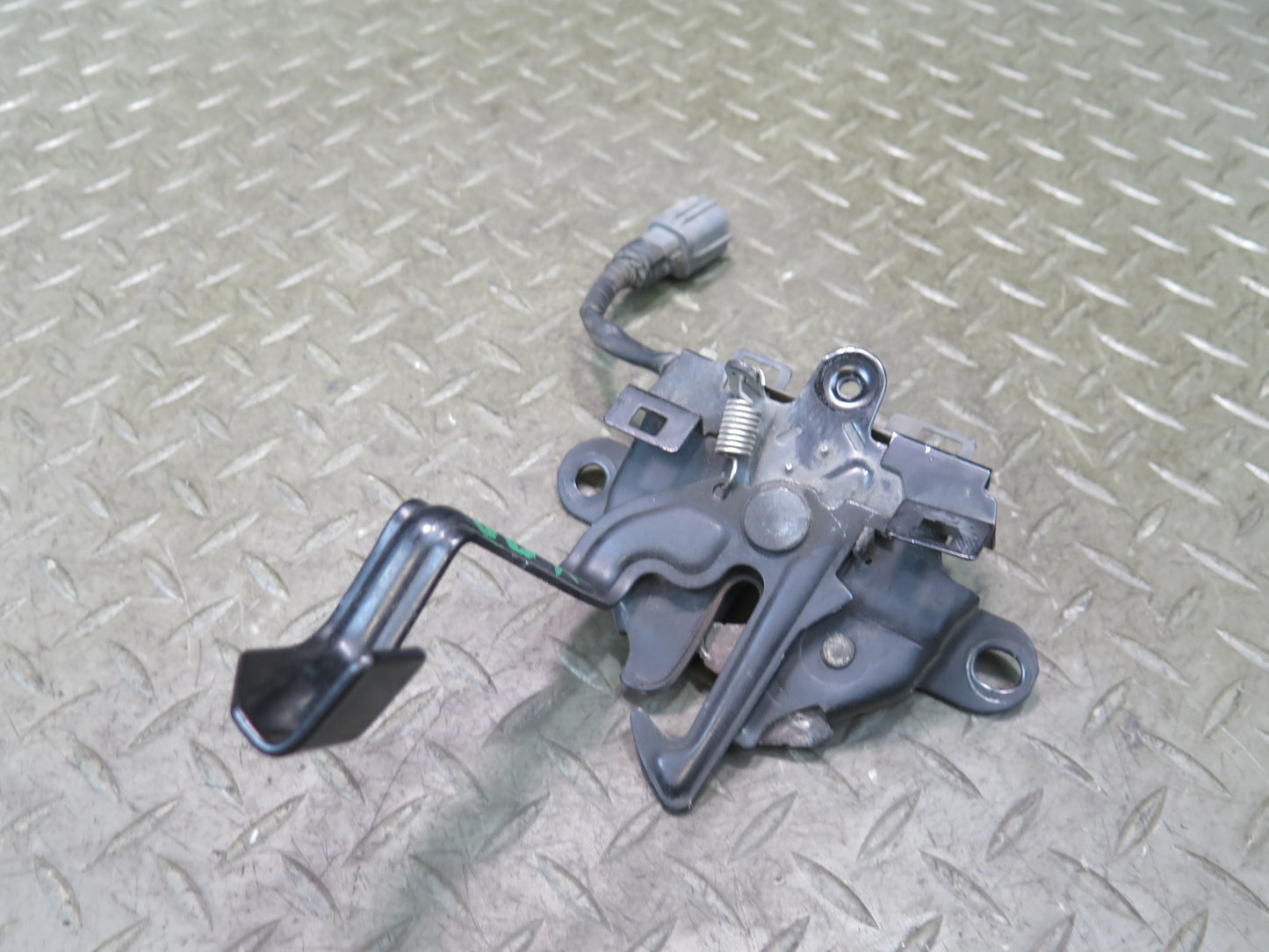 2010-2014 Lexus URJ150L GX460 Front Hood Lock Latch