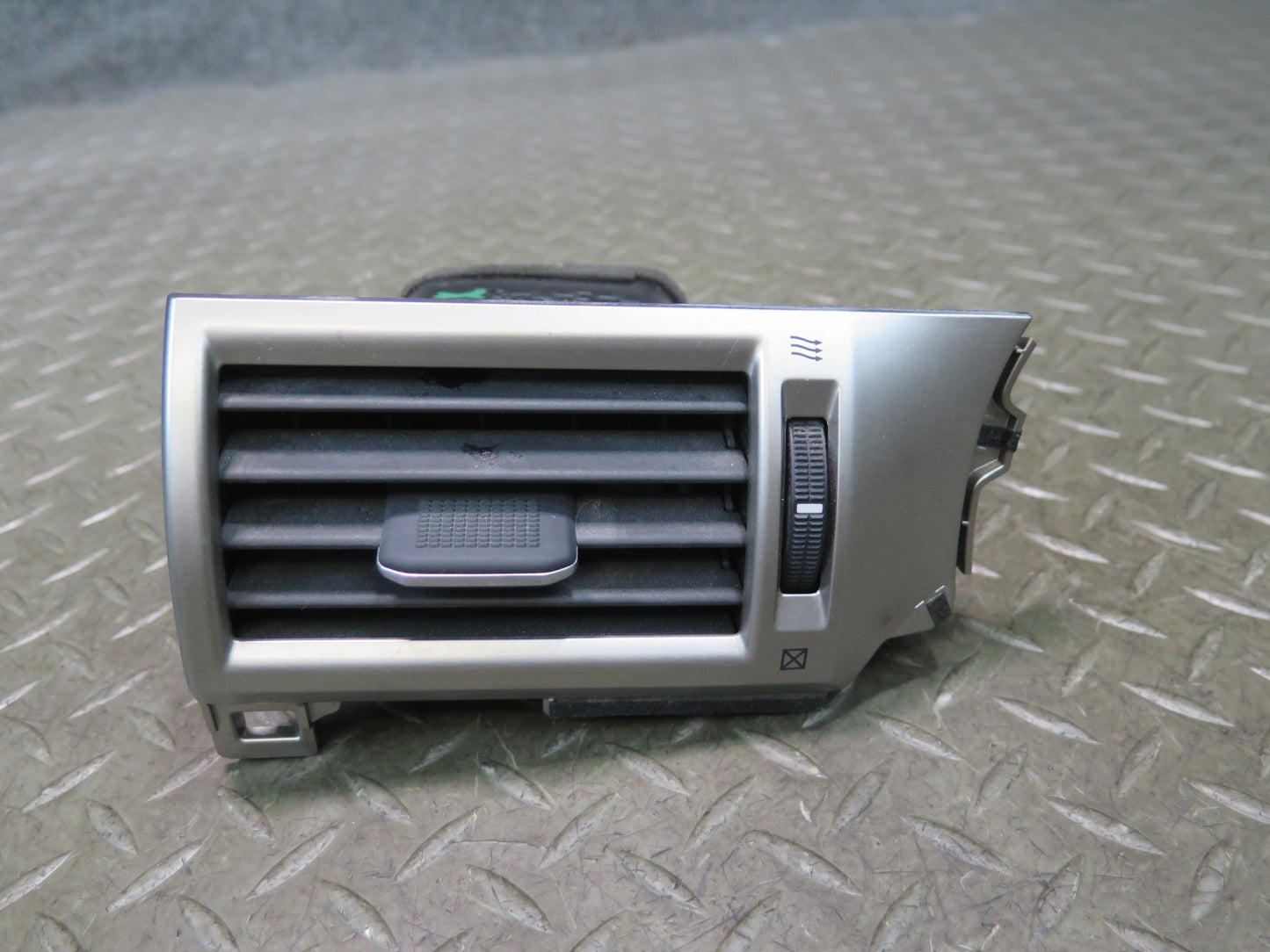 2010-2013 Lexus URJ150L GX460 Dash Front Left & Right A/C Air Vent Trim Set of 2