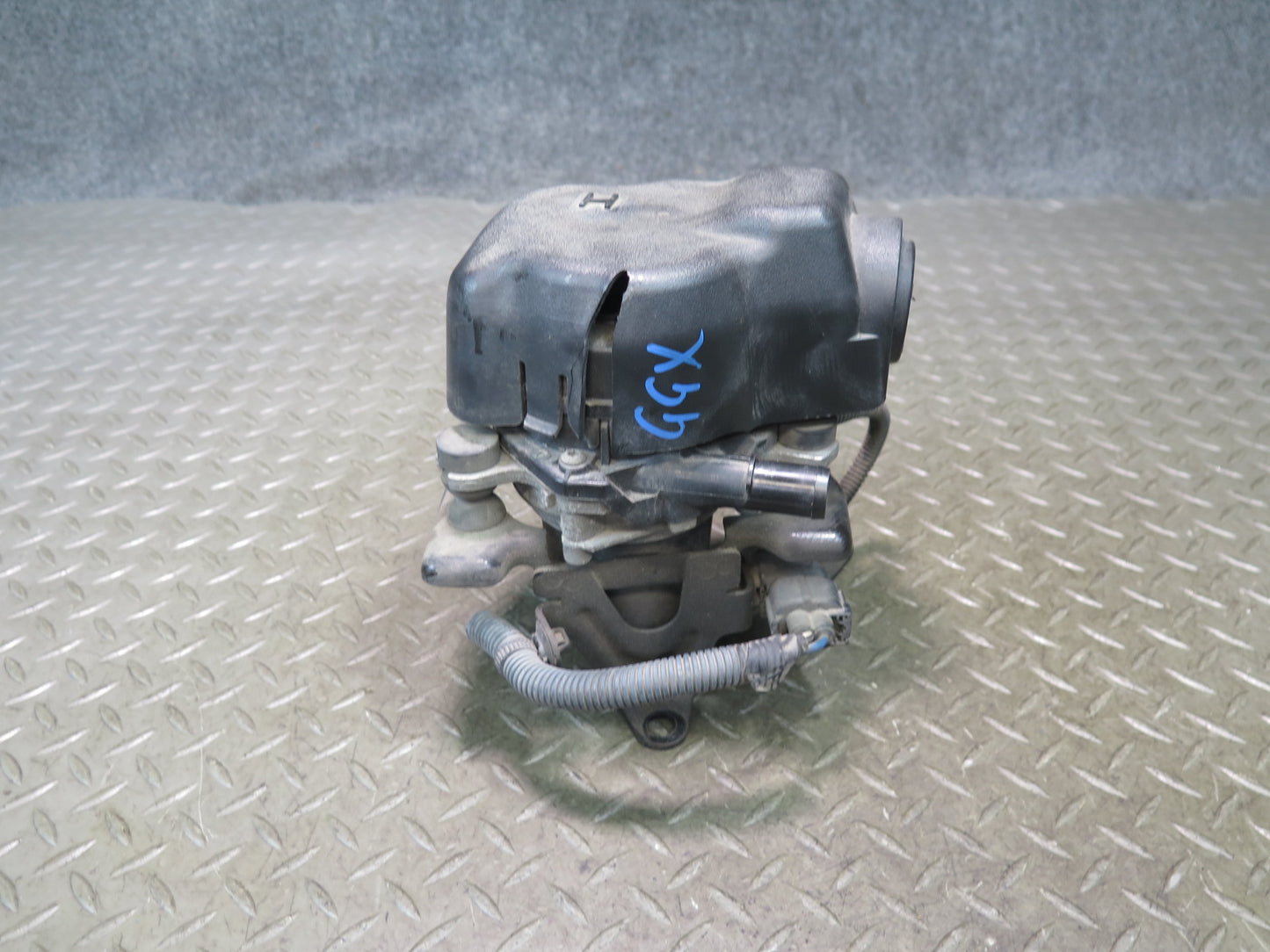 2010-2013 Lexus URJ150L GX460 Secondary Smog Air Injection Pump